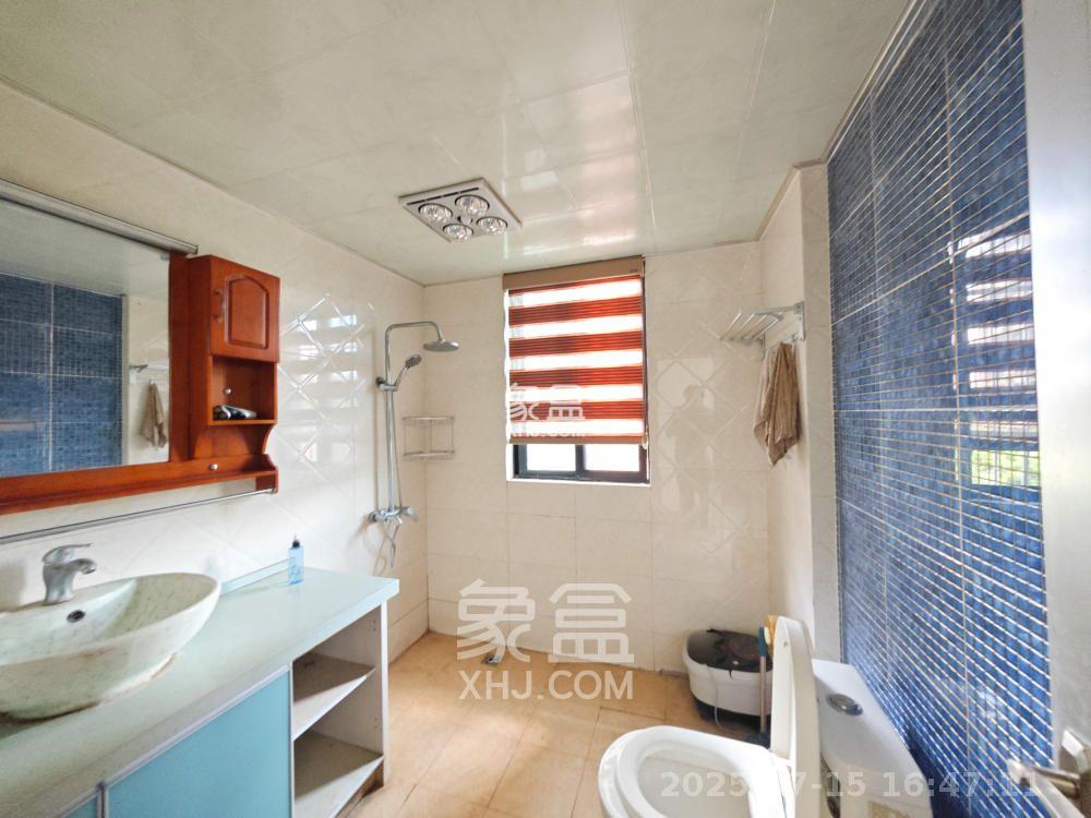 翡翠云天  4室2厅2卫    2400.0元/月 翡翠云天  4室2厅2卫    2400.0元/月室内图