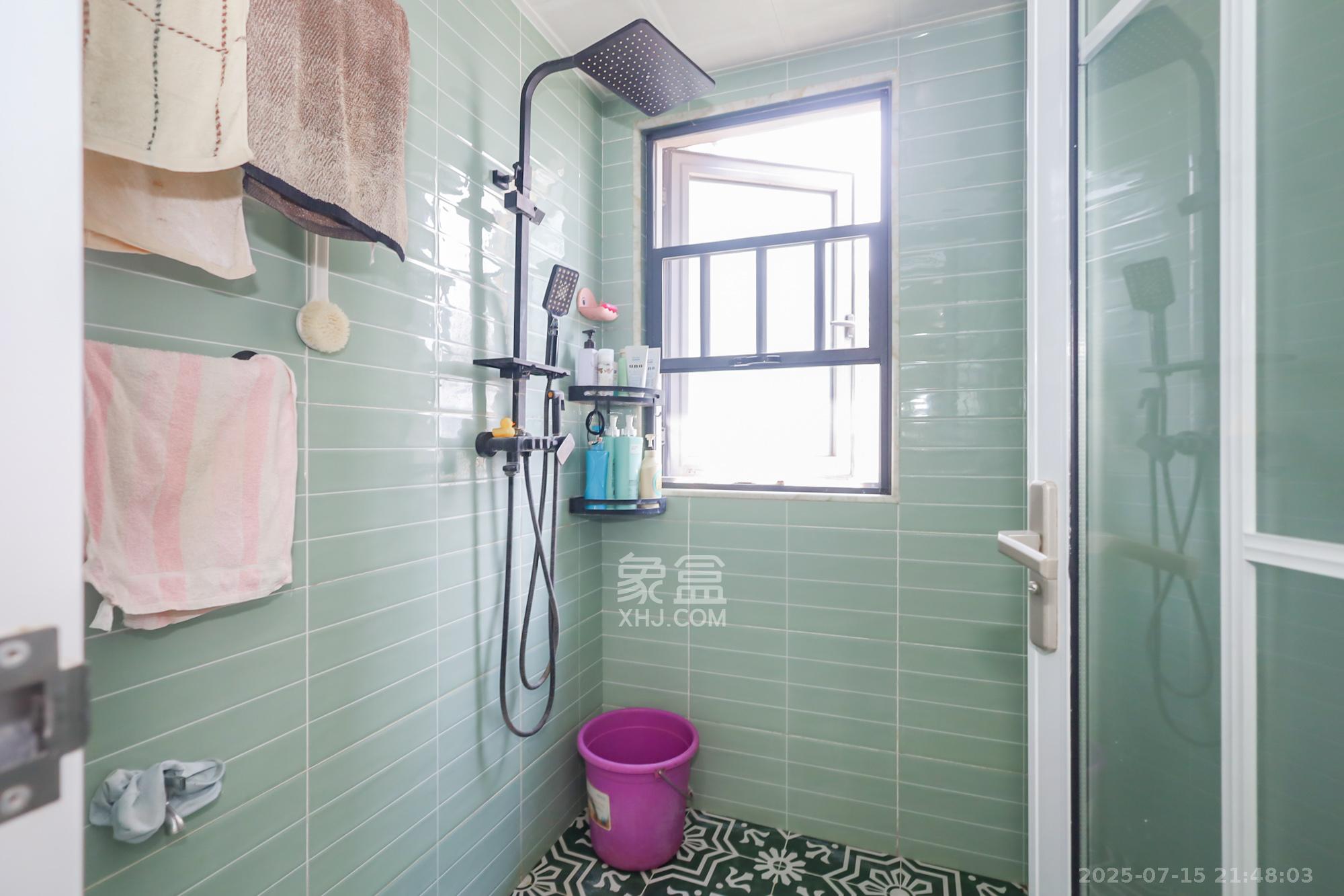 世茂铂翠湾四期(世茂悦享)  3室2厅1卫    119.0万 世茂铂翠湾四期(世茂悦享)  3室2厅1卫    119.0万卫生间