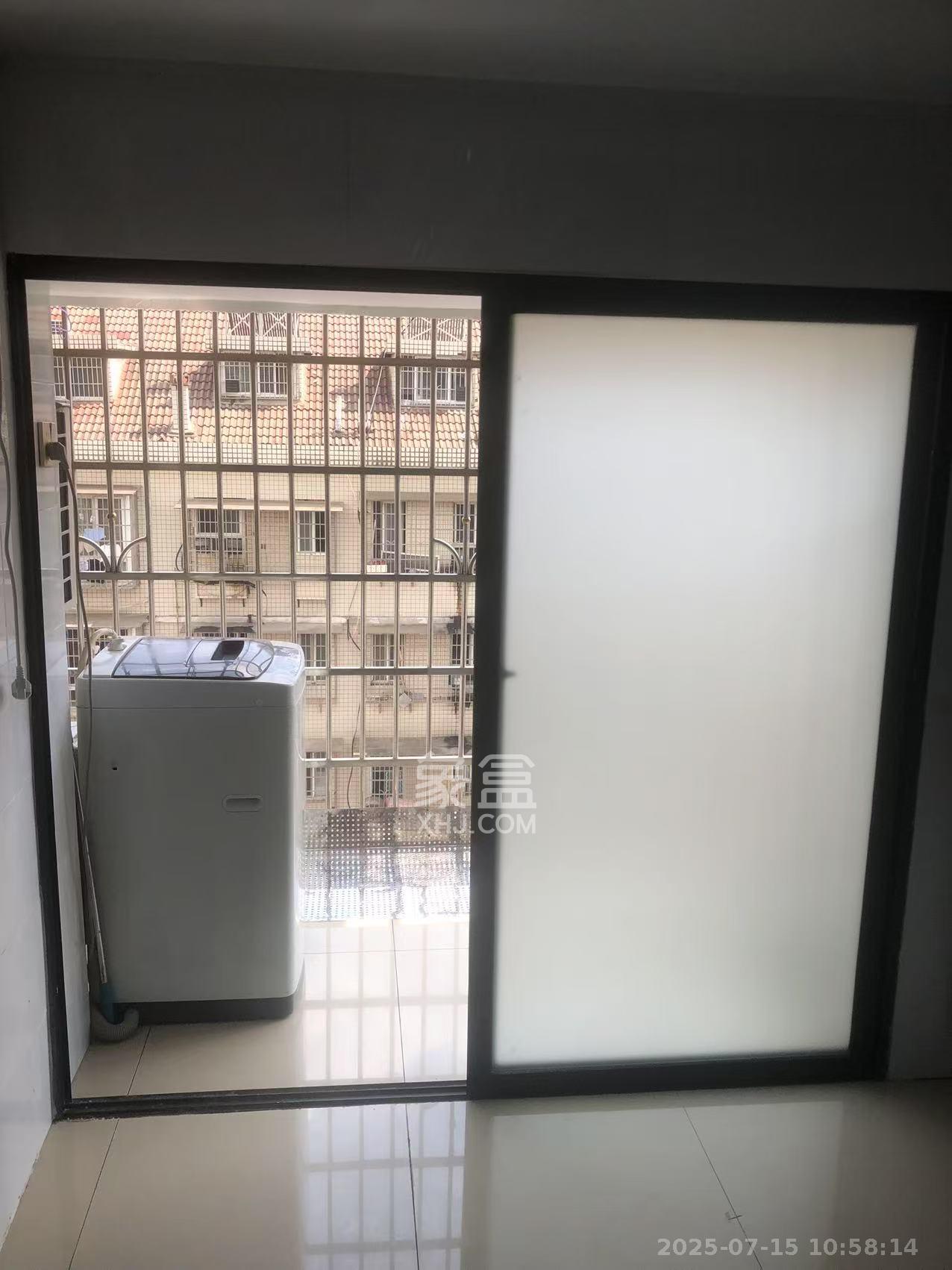 高桥新二号小区 1室0厅1卫 800.0元/月 高桥新二号小区 1室0厅1卫 800.0元/月室内图