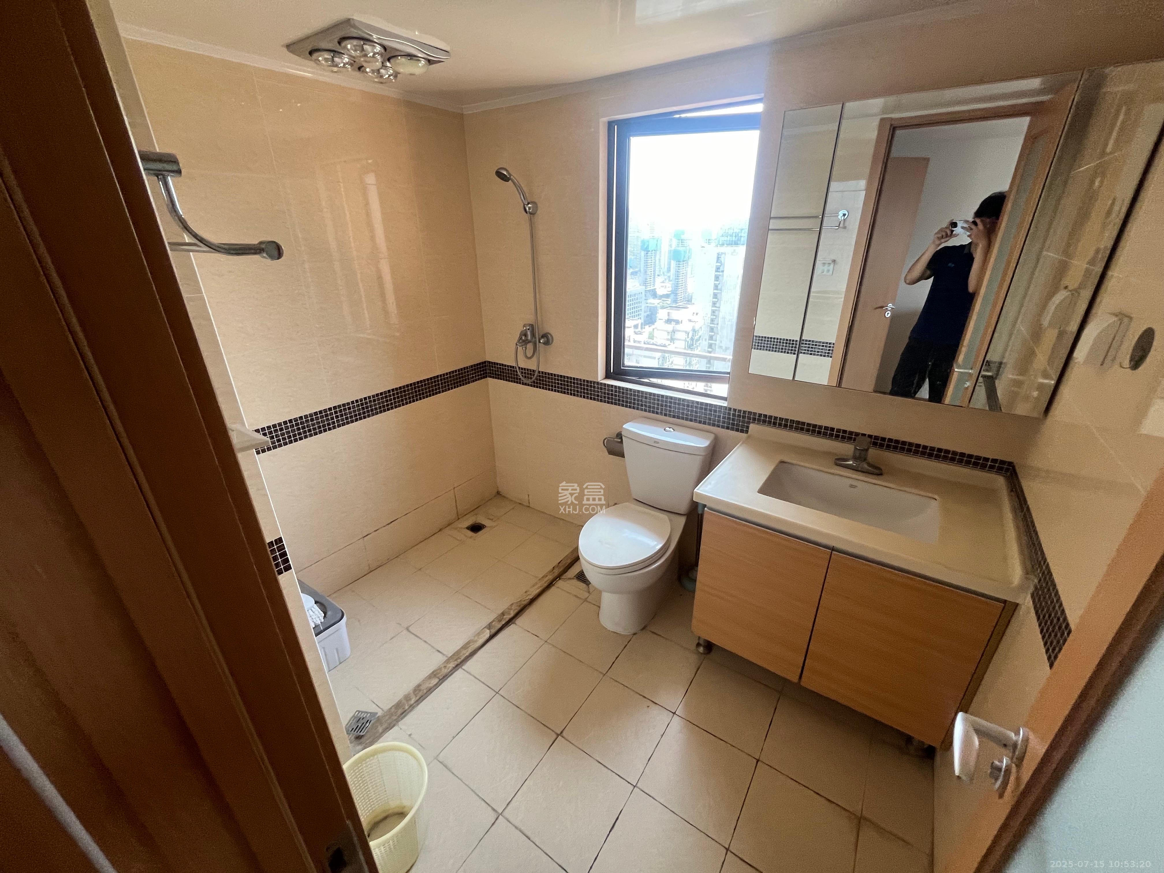 旭辉国际广场(永升商业广场)  4室2厅2卫    3900.0元/月 旭辉国际广场(永升商业广场)  4室2厅2卫    3900.0元/月室内图