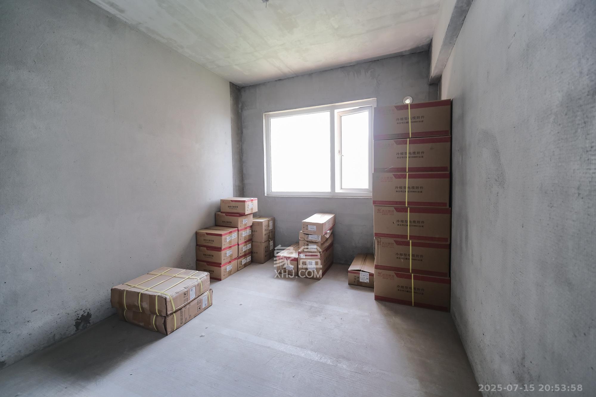 保利香槟国际  3室2厅2卫    74.0万 保利香槟国际  3室2厅2卫    74.0万卧室