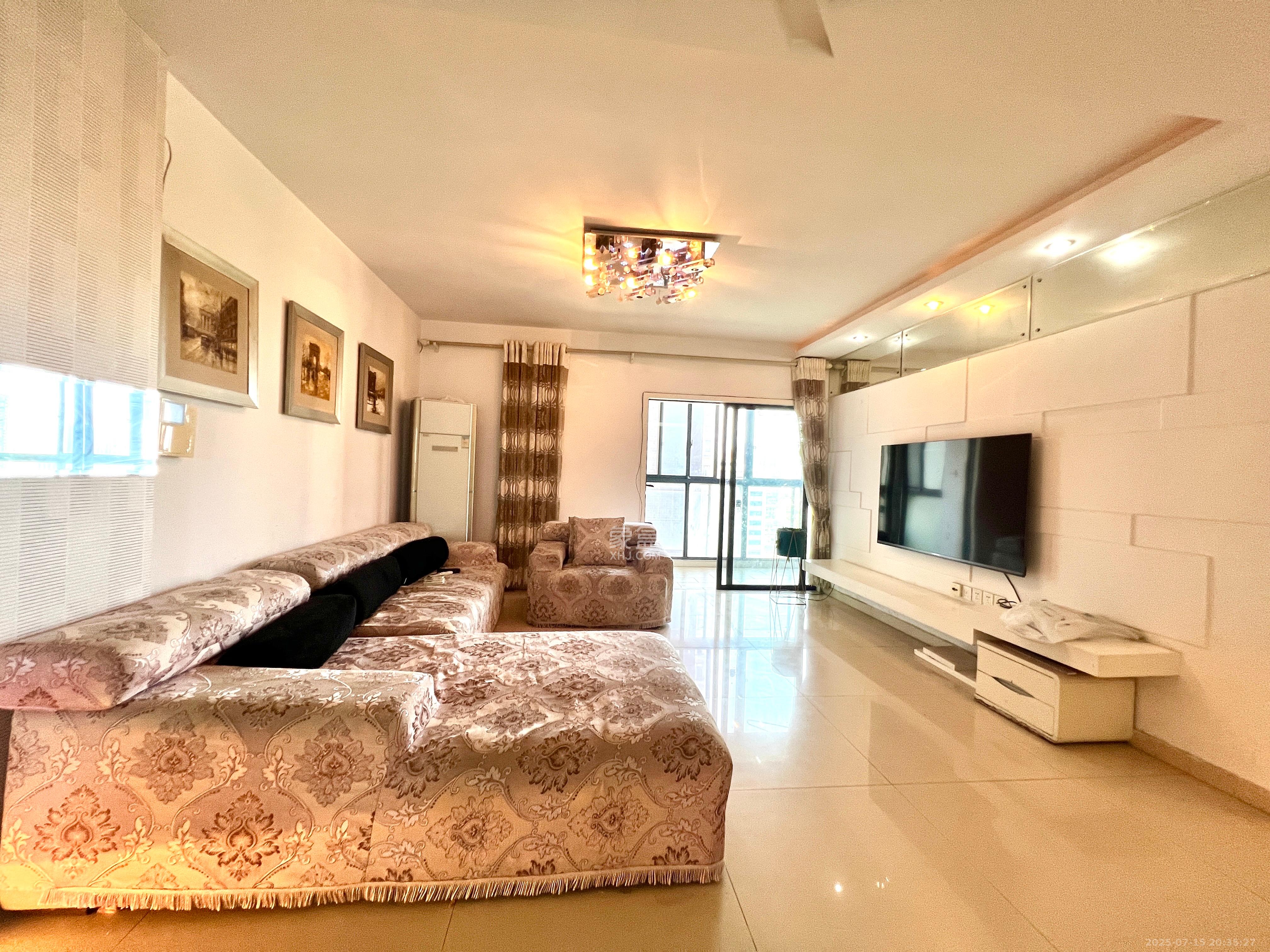 三万英尺 4室1厅2卫 4000.0元/月 三万英尺 4室1厅2卫 4000.0元/月室内图