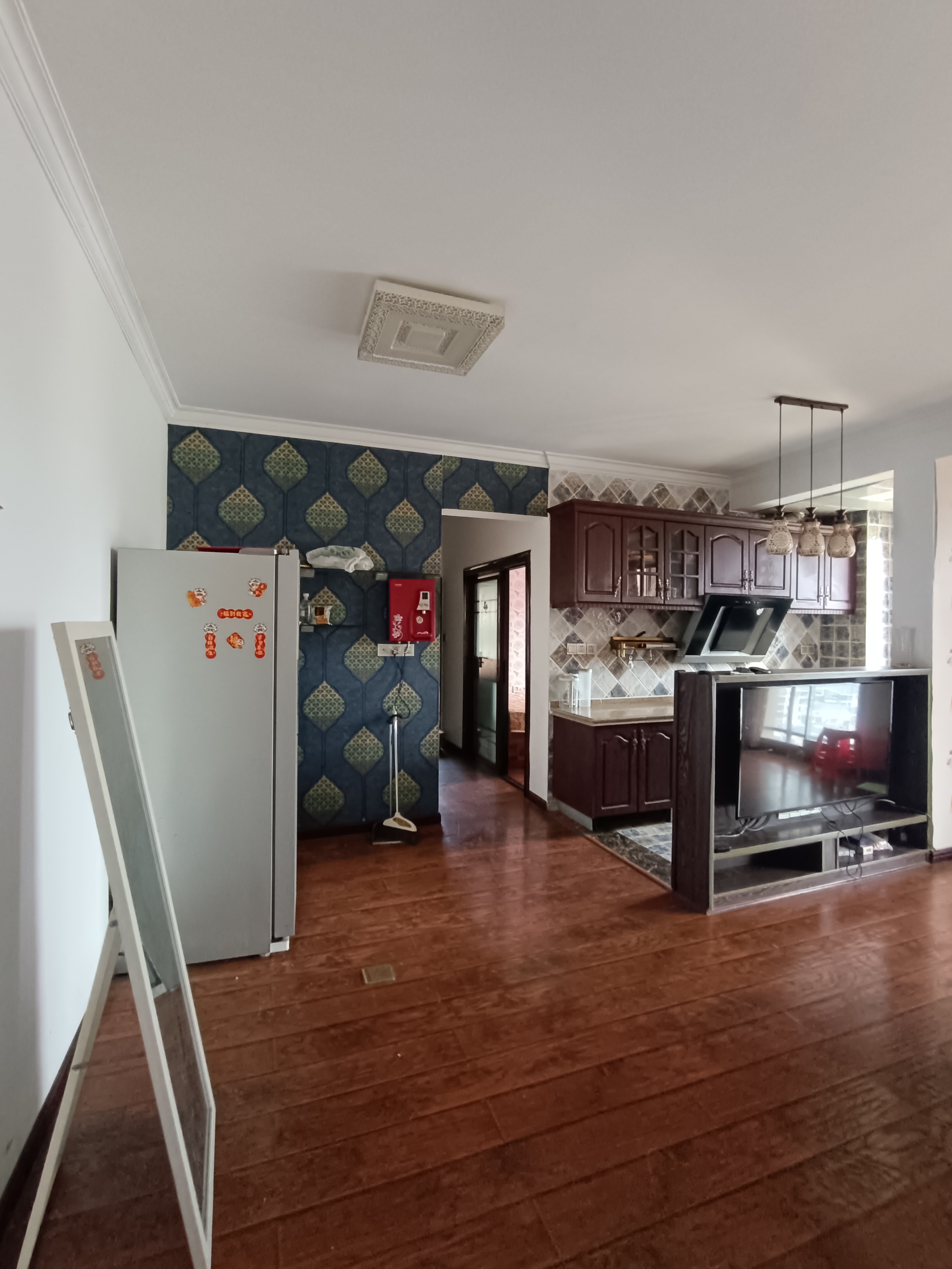 月亮湾三期  2室2厅1卫    1700.0元/月 月亮湾三期  2室2厅1卫    1700.0元/月室内图