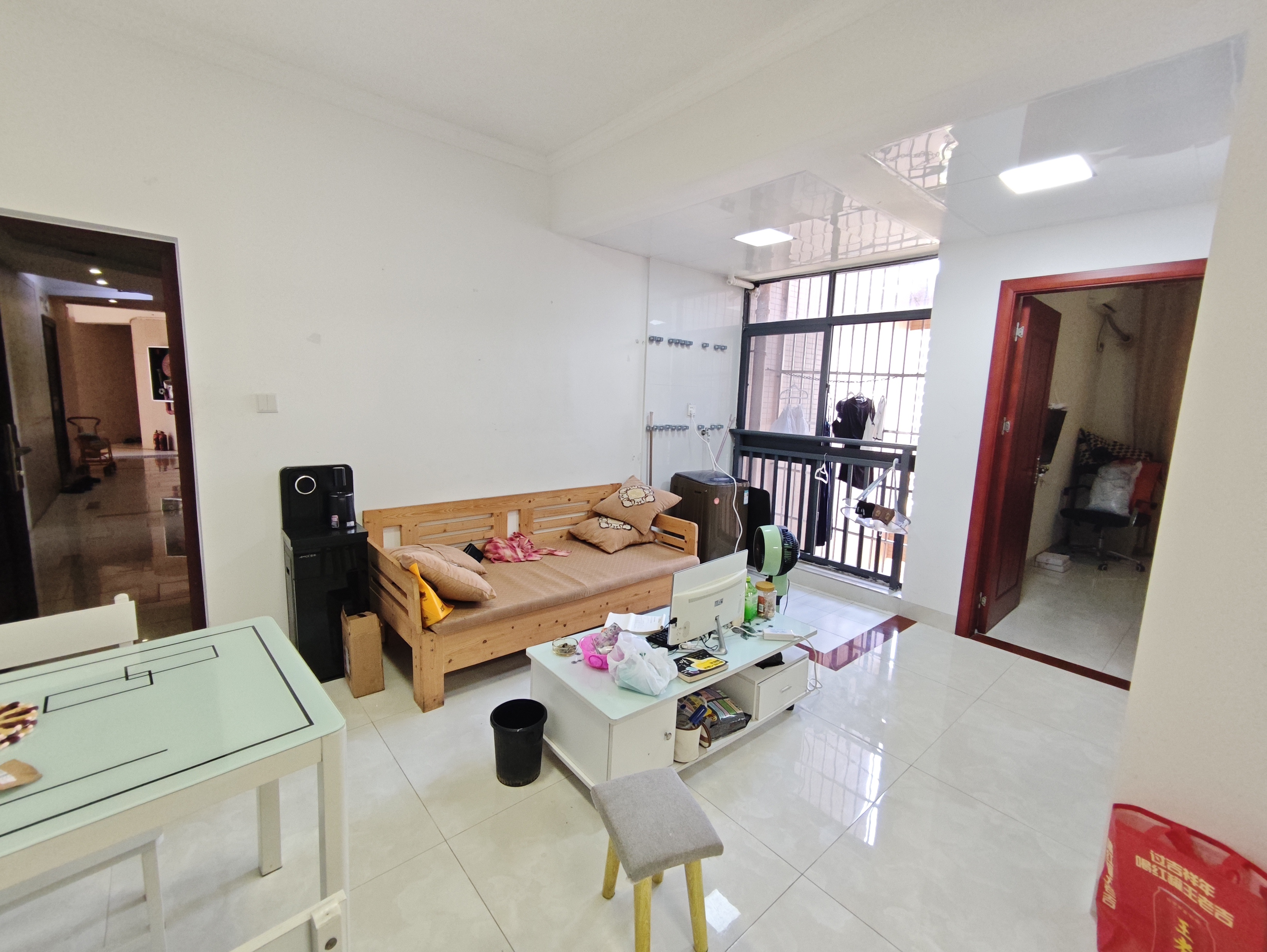 万花坊金城雅舍 1室0厅1卫 56.0万 万花坊金城雅舍 1室0厅1卫 56.0万客厅