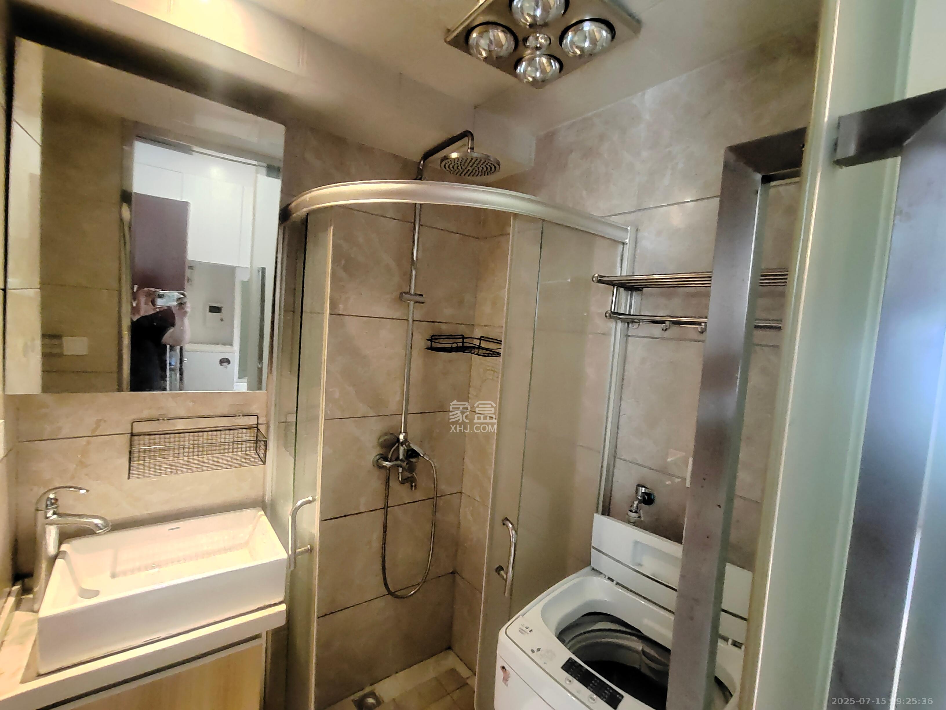 佐佑大厦  1室1厅1卫    1000.0元/月 佐佑大厦  1室1厅1卫    1000.0元/月室内图