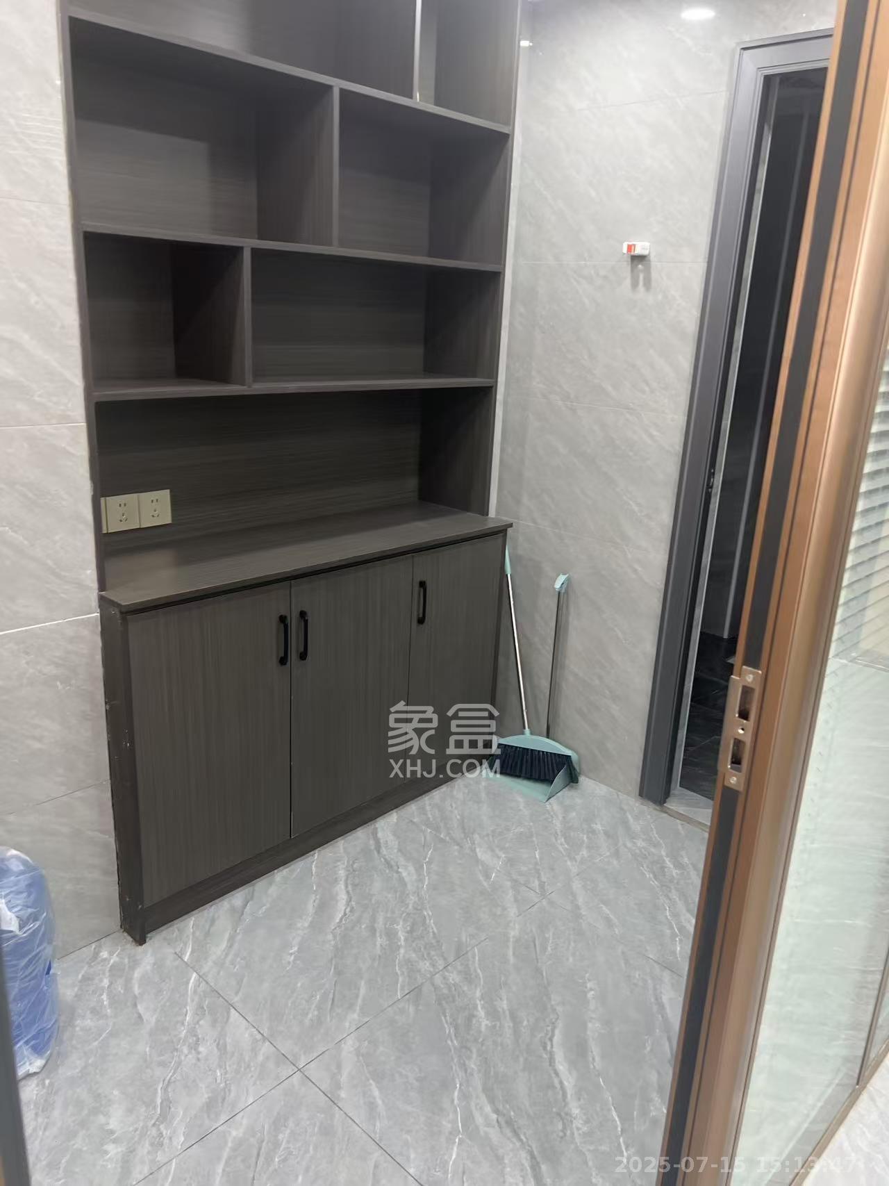 锦泰东环国际 1室1厅1卫 2000.0元/月 锦泰东环国际 1室1厅1卫 2000.0元/月室内图