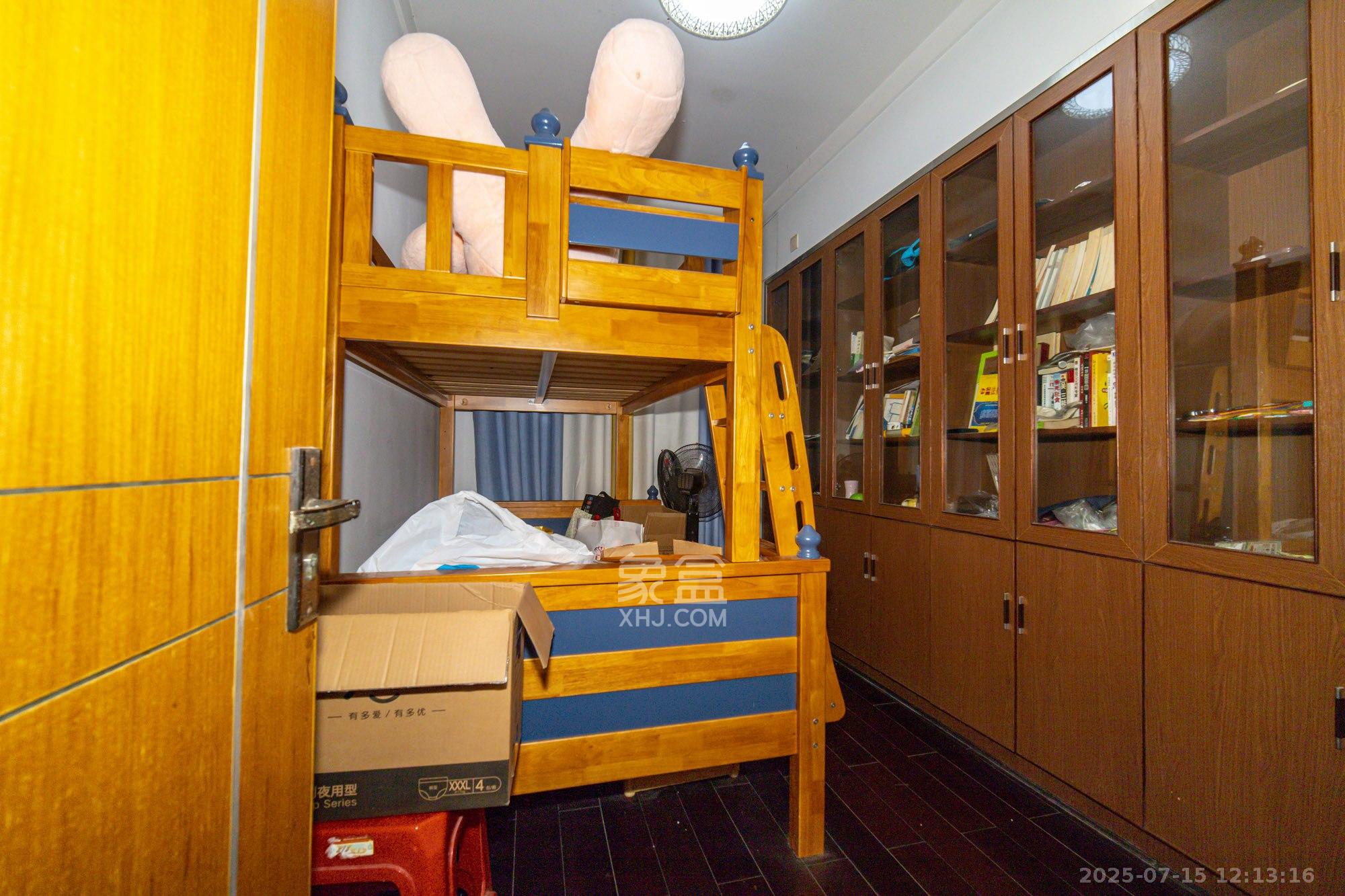 明城公寓  4室2厅2卫    85.88万 明城公寓  4室2厅2卫    85.88万卧室