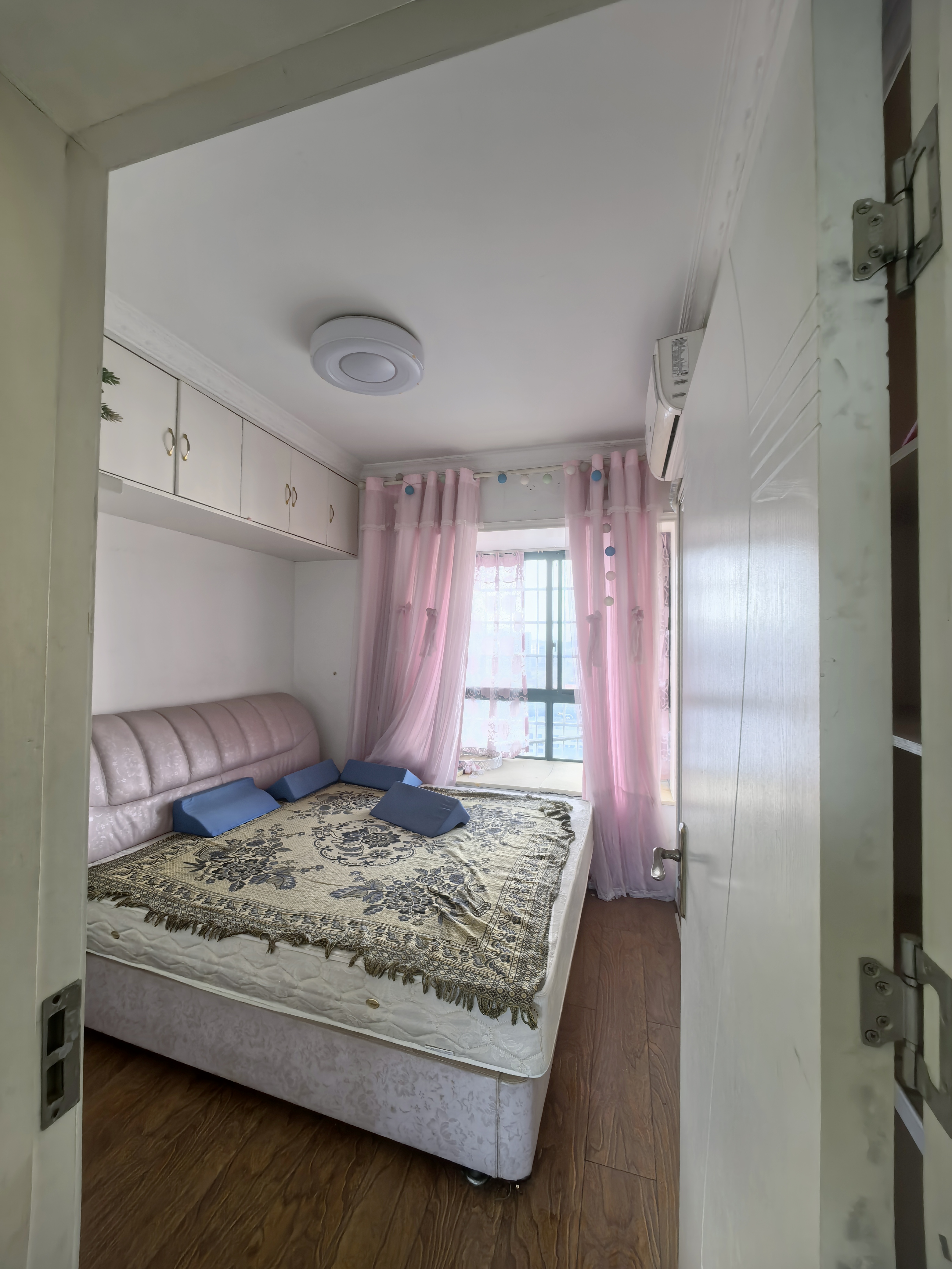 上尚城 4室2厅2卫 2200.0元/月 上尚城 4室2厅2卫 2200.0元/月室内图