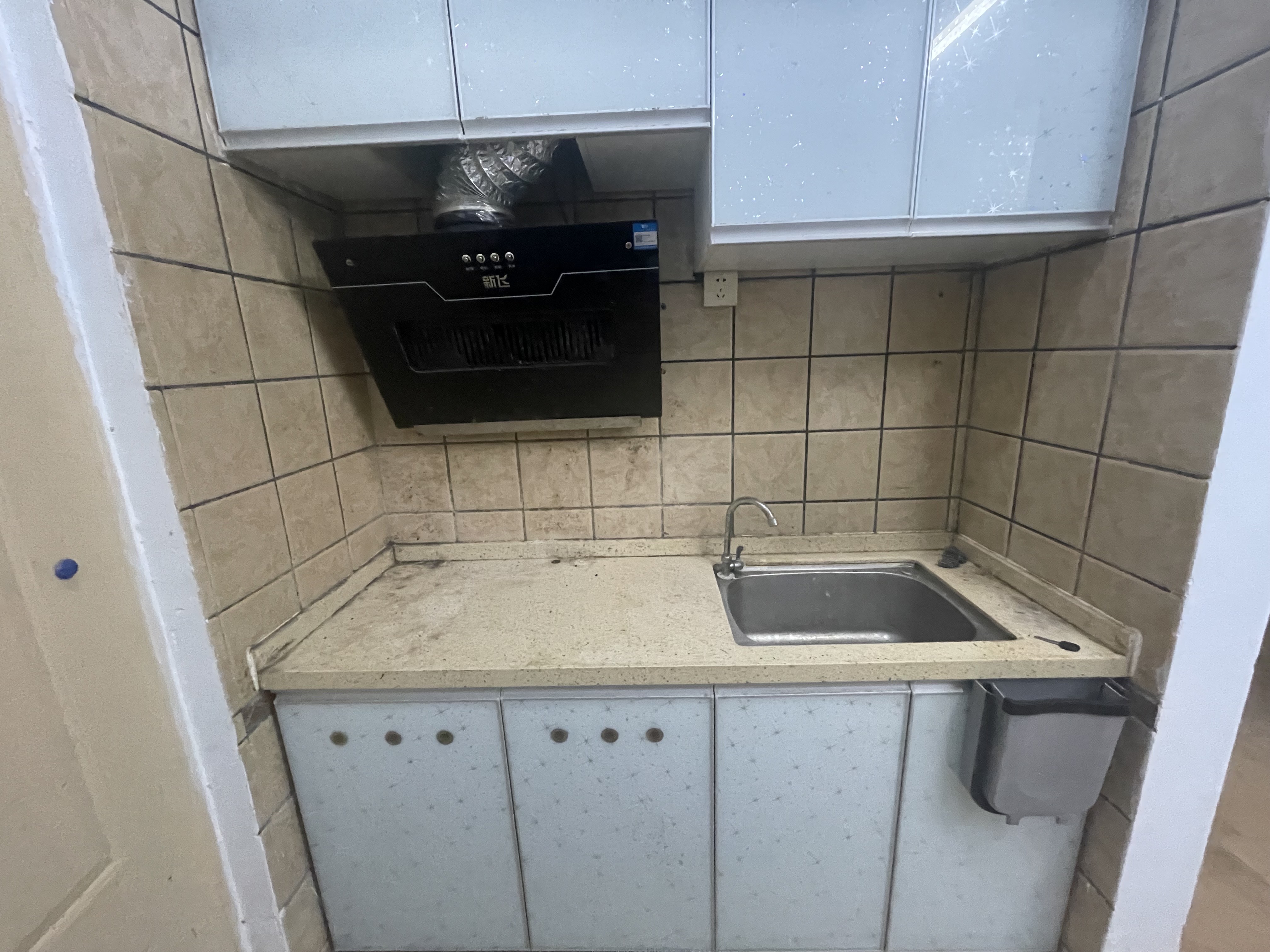 飞龙公寓  1室0厅0卫   1000.00元/月室内图
