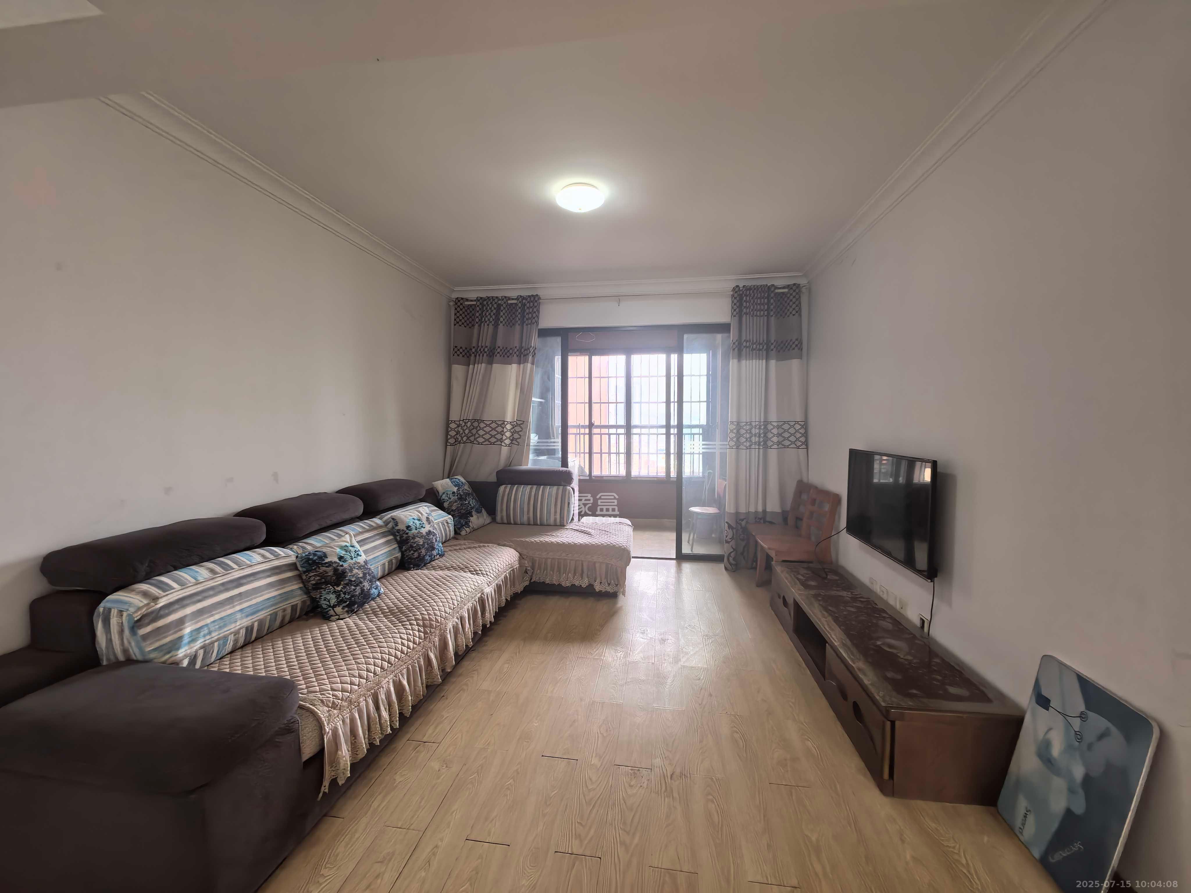 新城国际花都  3室2厅1卫    1600.0元/月 新城国际花都  3室2厅1卫    1600.0元/月