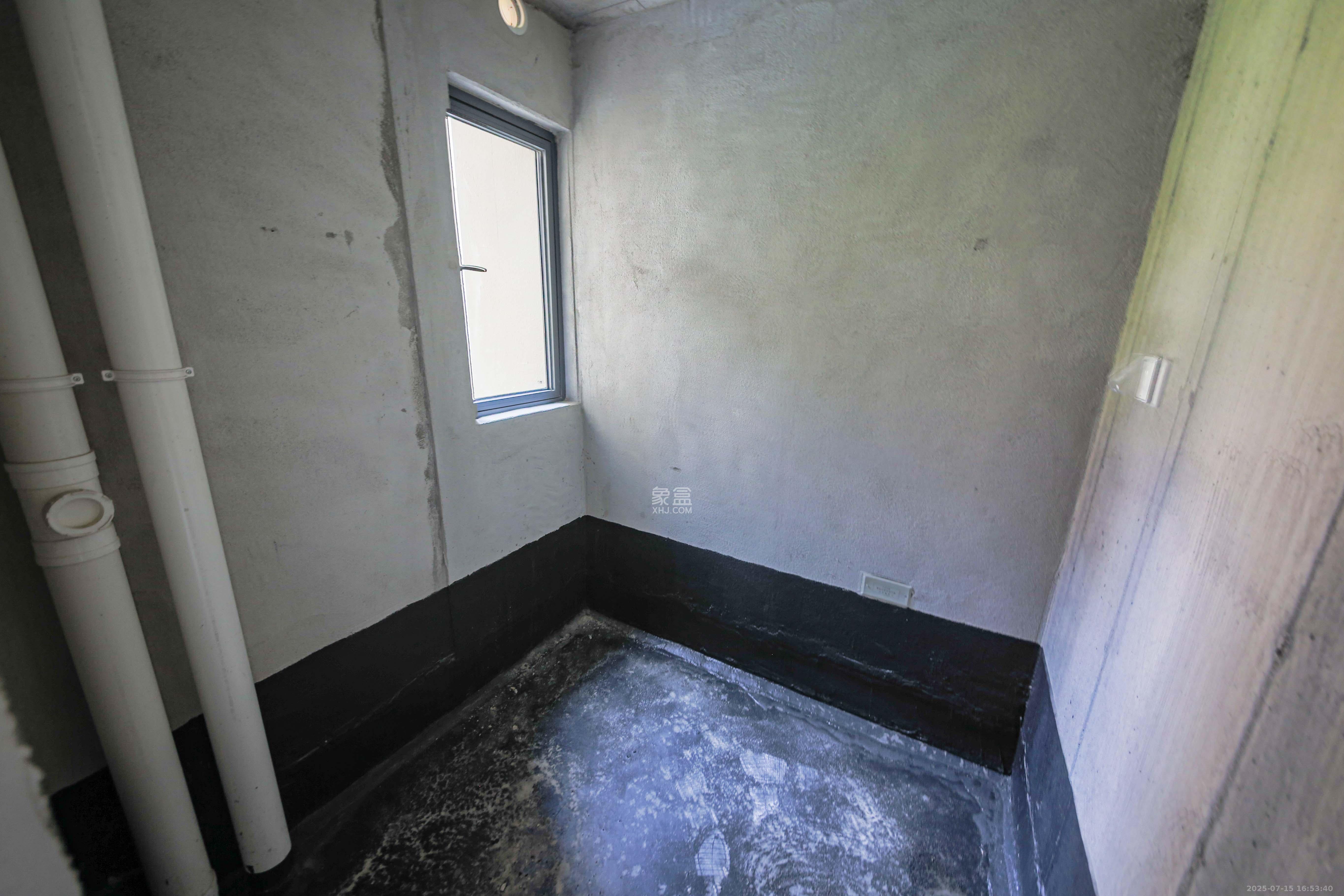 中建钰和城  4室2厅2卫   182.00万卫生间