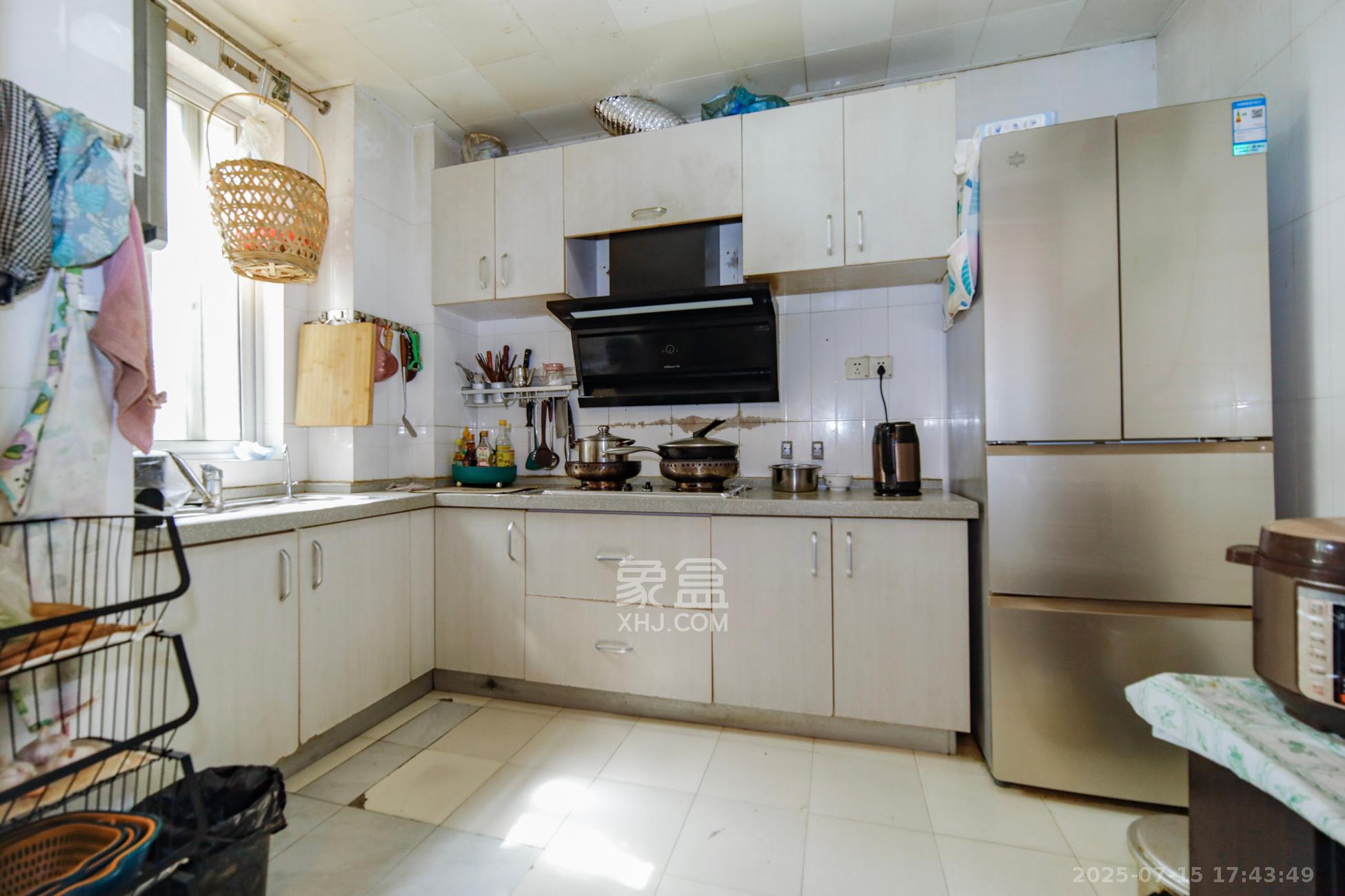 鑫天山水洲城  2室1厅1卫    62.8万 鑫天山水洲城  2室1厅1卫    62.8万厨房