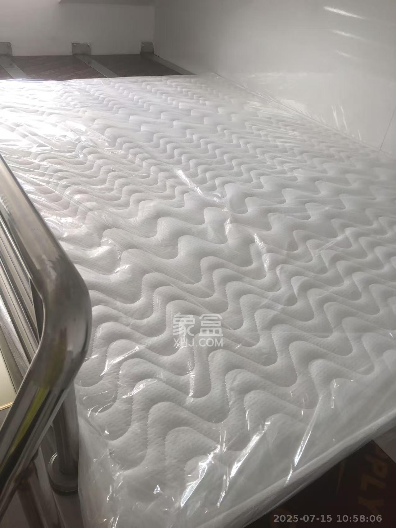 高桥新二号小区 1室0厅1卫 800.0元/月 高桥新二号小区 1室0厅1卫 800.0元/月室内图