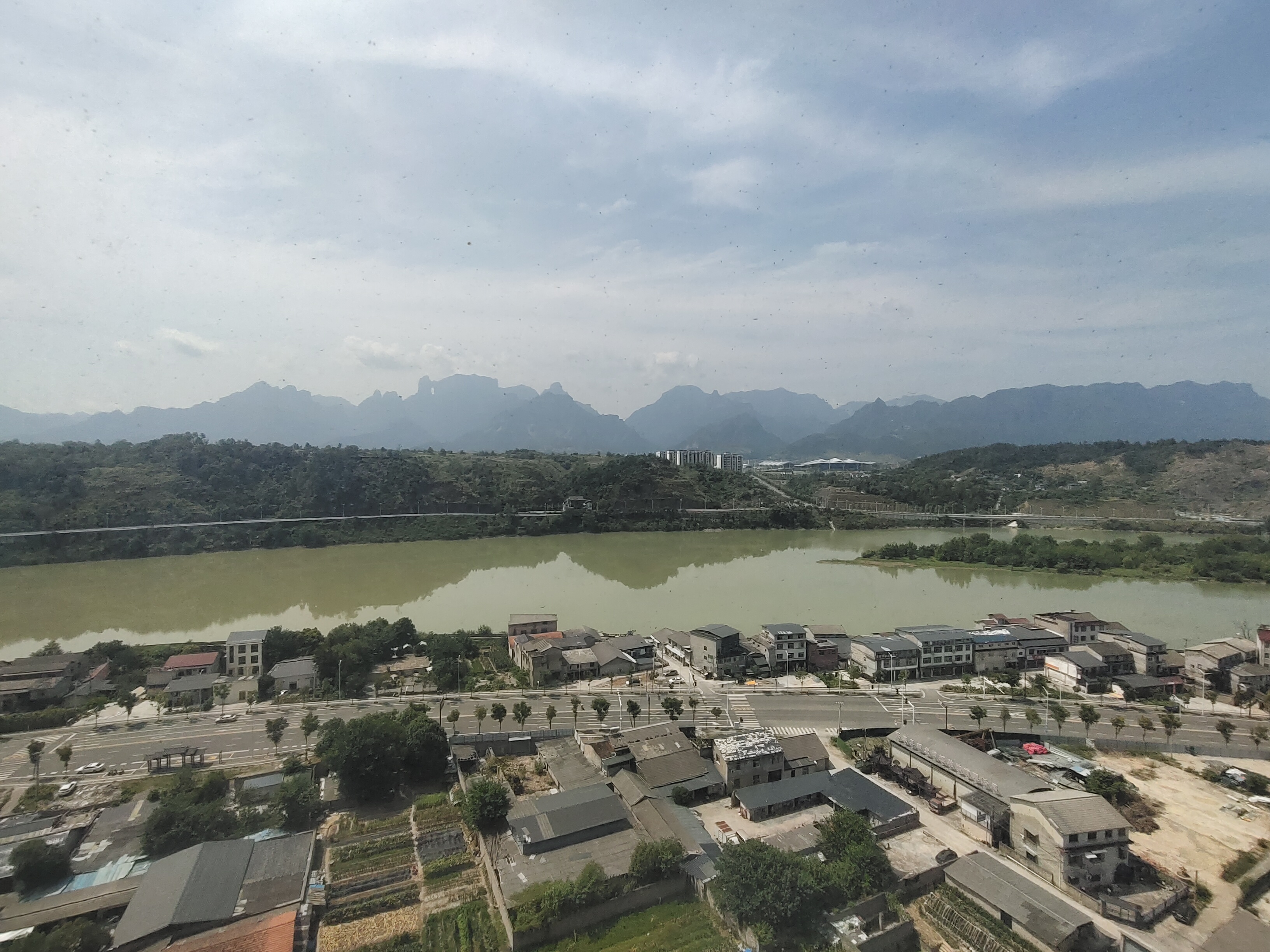山水印象澜庭  4室2厅2卫   110.00万