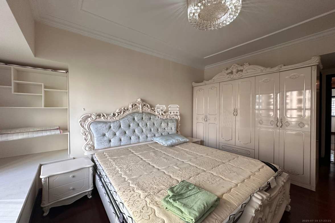 恒大雅苑 3室2厅2卫 3000.00元/月 恒大雅苑 3室2厅2卫 3000.00元/月室内图