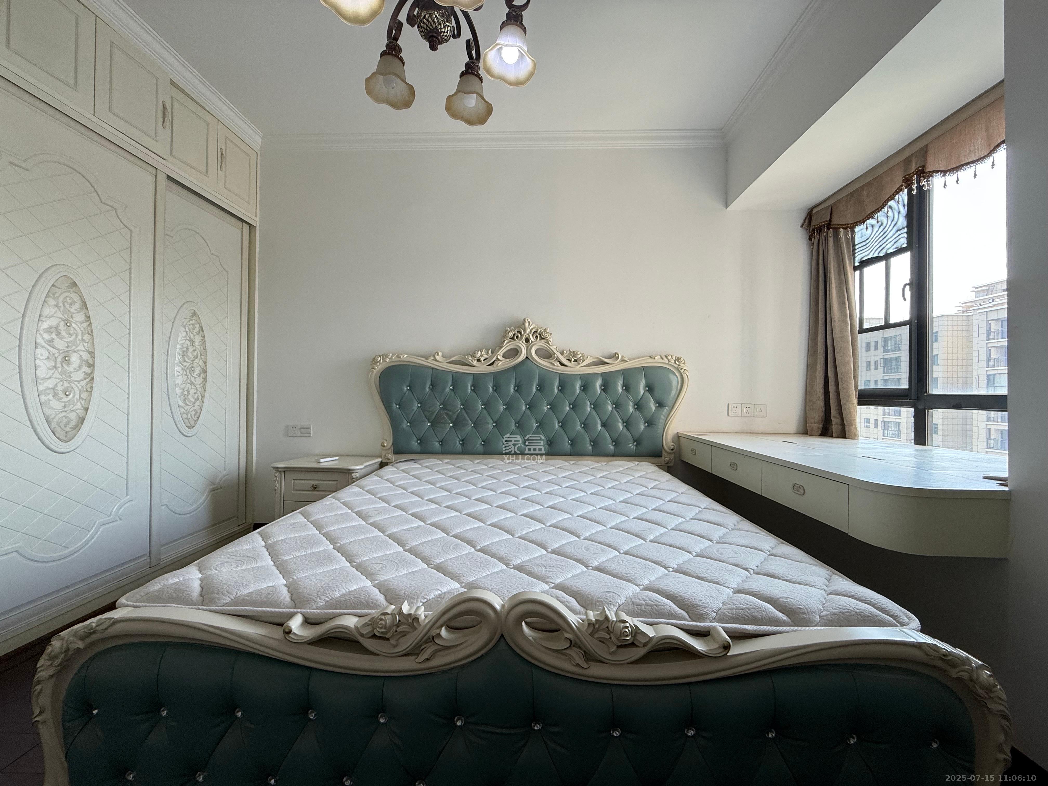 名家翡翠花园  3室2厅2卫    2500.0元/月 名家翡翠花园  3室2厅2卫    2500.0元/月室内图