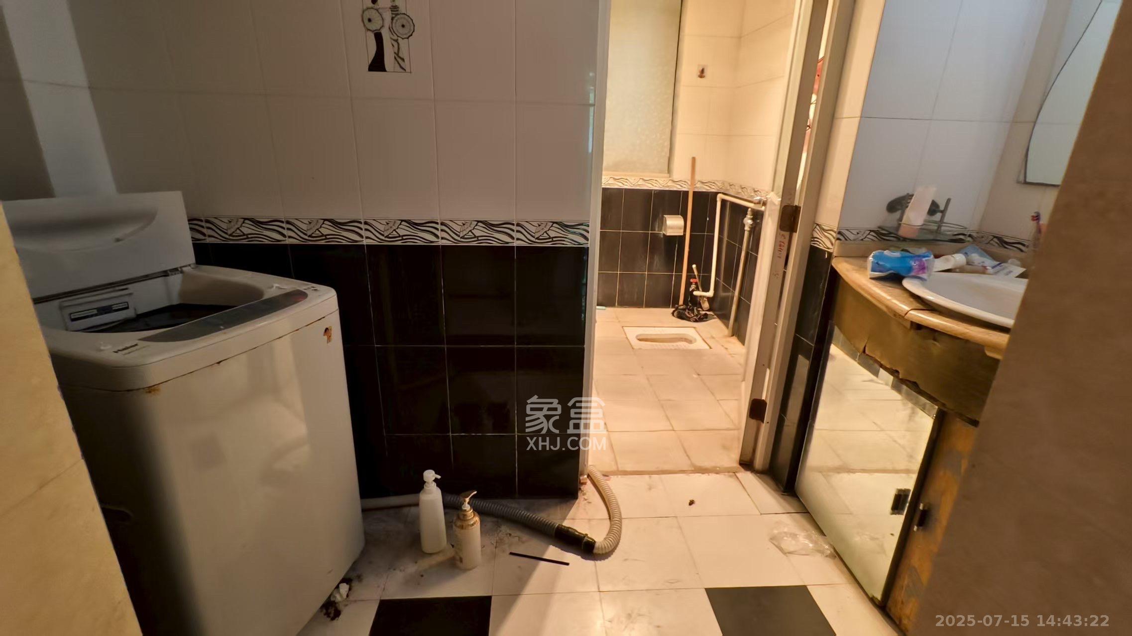 恒达时代花园  4室1厅1卫    2400.0元/月 恒达时代花园  4室1厅1卫    2400.0元/月室内图