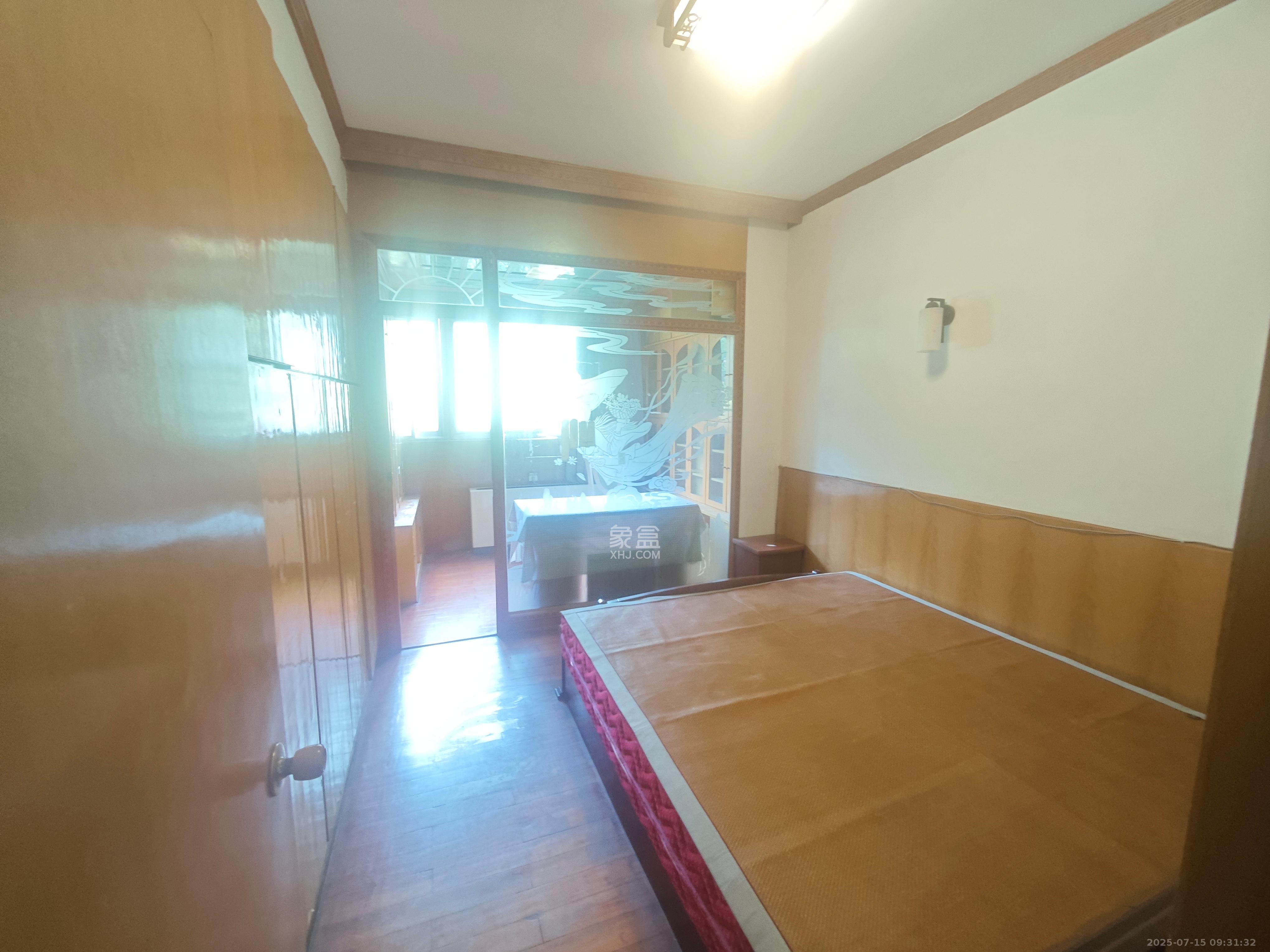 省人大常委会宿舍 2室2厅1卫 2800.0元/月 省人大常委会宿舍 2室2厅1卫 2800.0元/月室内图