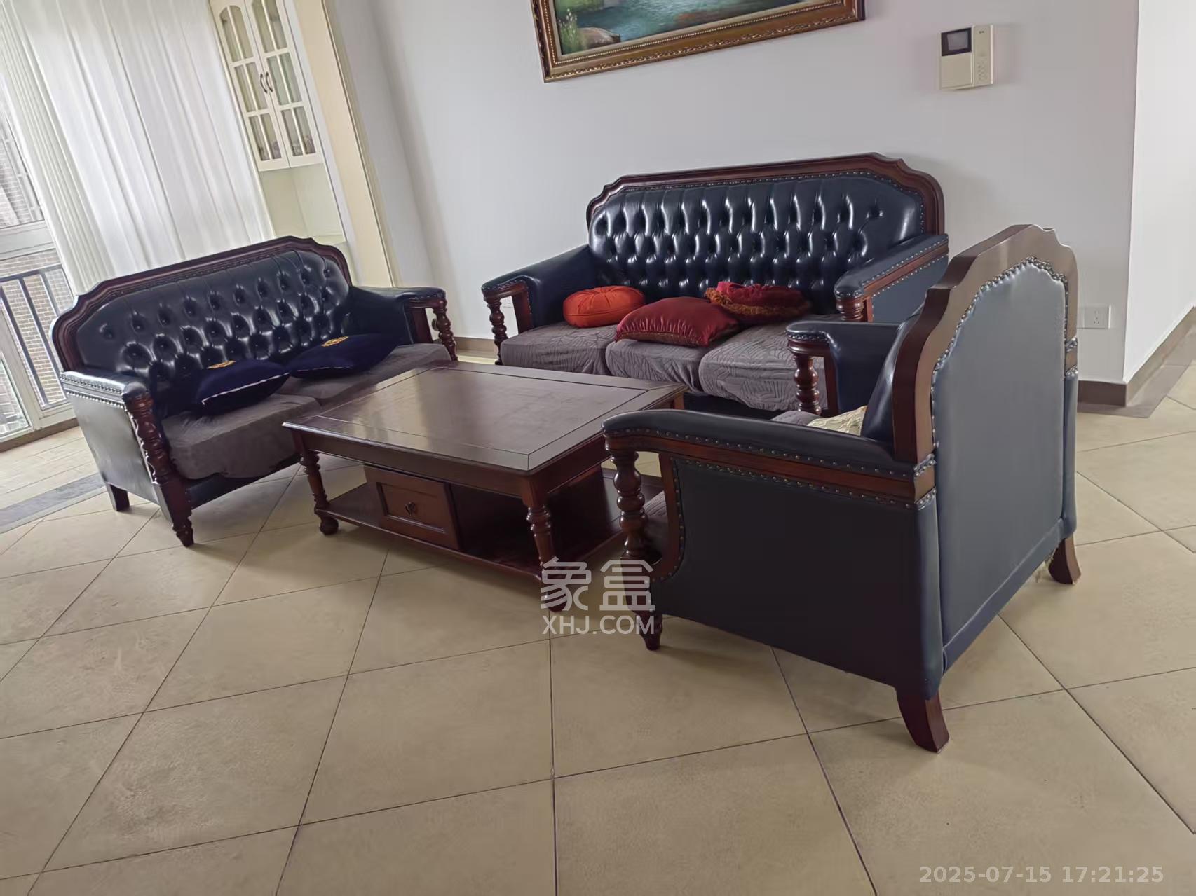 世景华庭  4室2厅2卫   2800.00元/月室内图