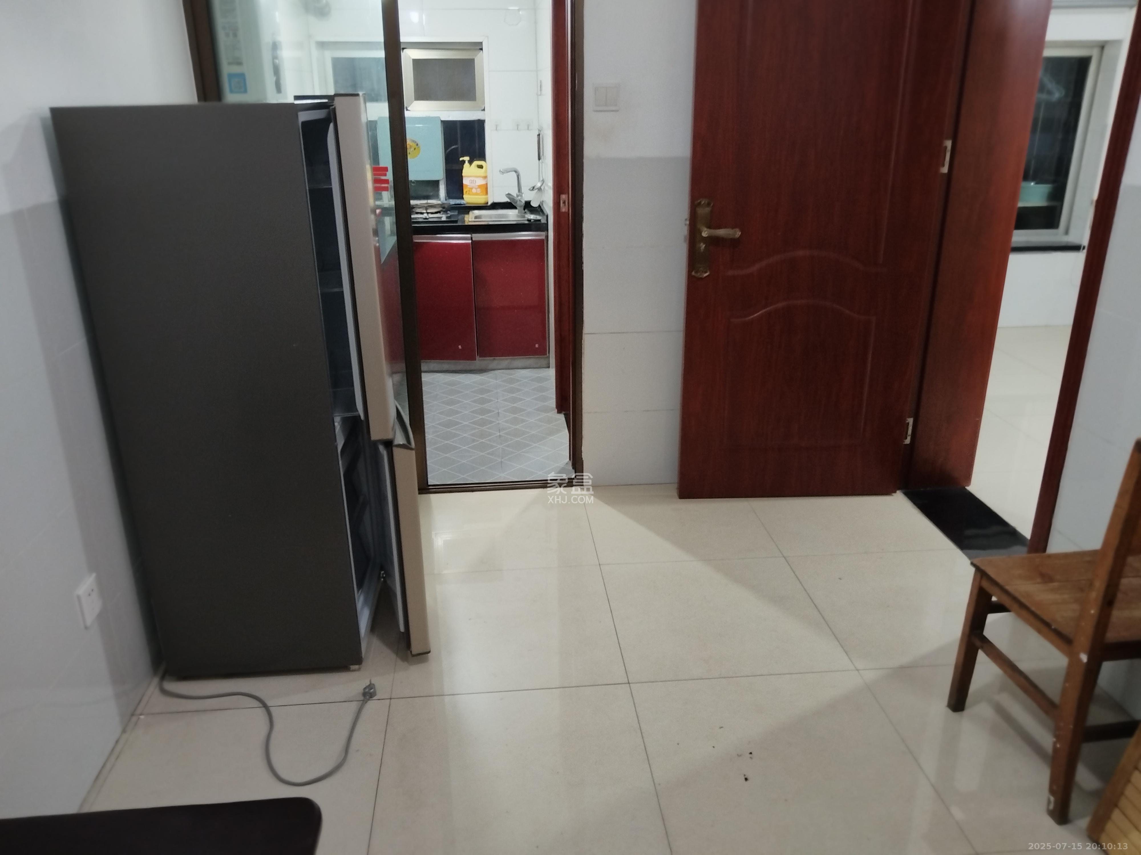 黄泥塘小区  1室1厅1卫    1200.0元/月 黄泥塘小区  1室1厅1卫    1200.0元/月室内图