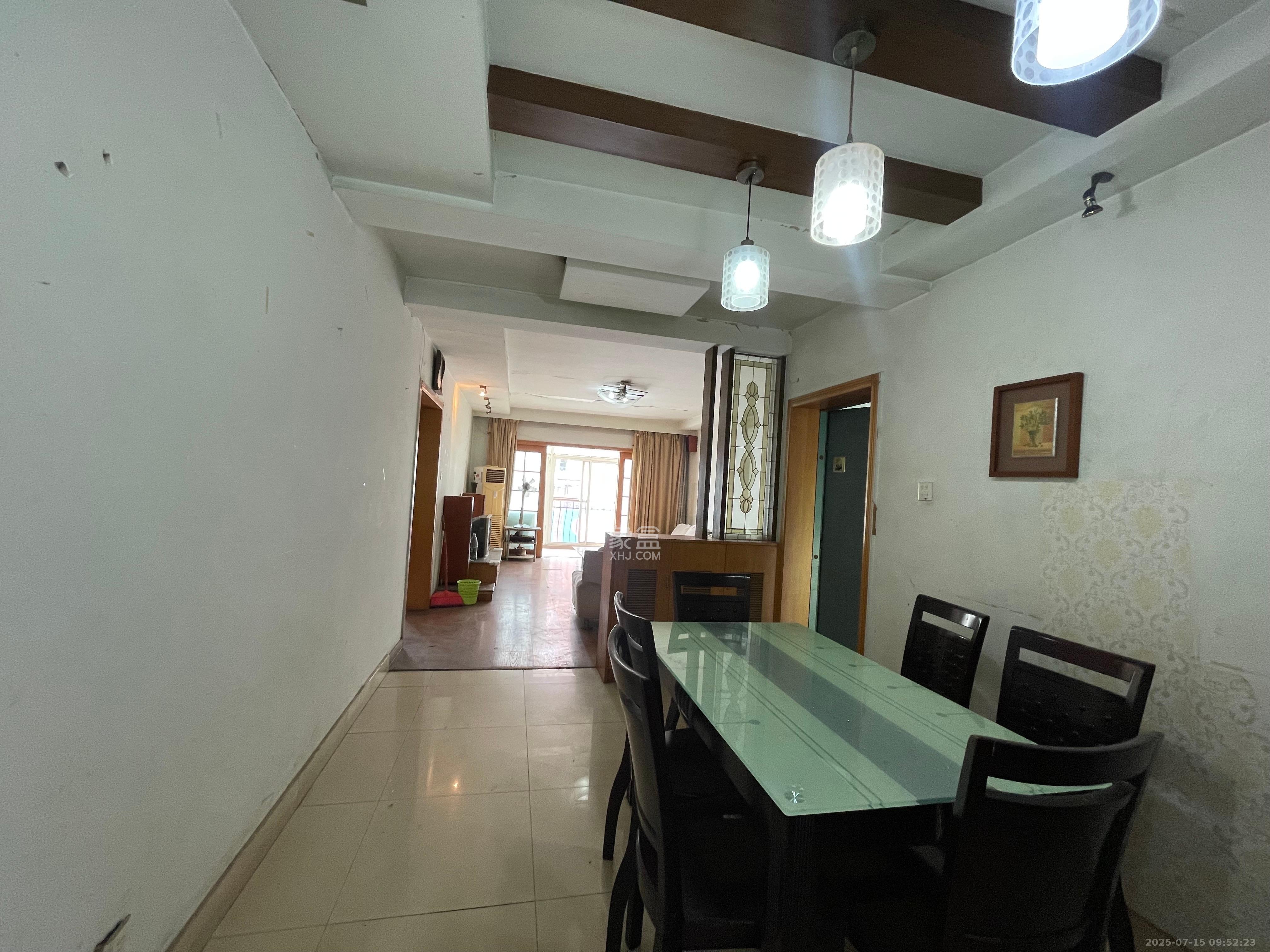 金帆小区 2室2厅1卫 1600.0元/月 金帆小区 2室2厅1卫 1600.0元/月室内图