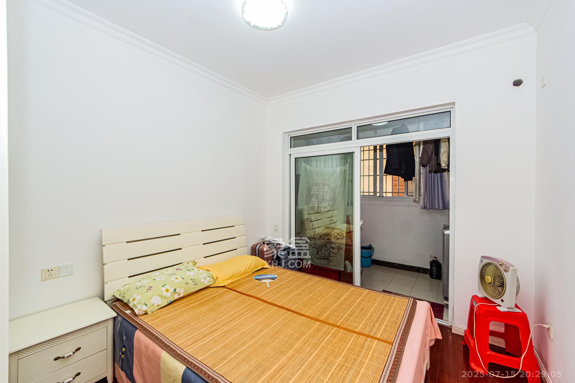 江临天下 4室2厅2卫 118.0万 江临天下 4室2厅2卫 118.0万卧室