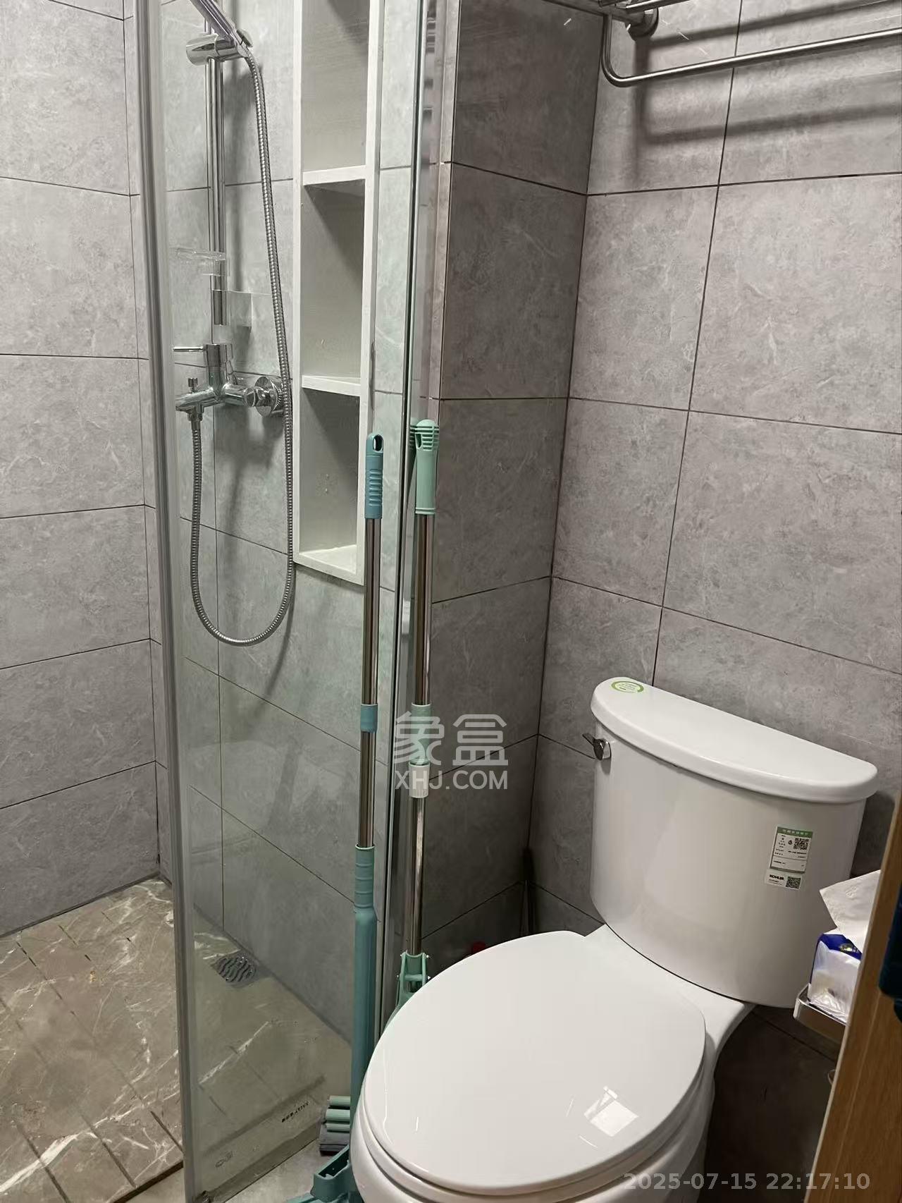 爱家当代境  3室2厅2卫   3300.00元/月室内图