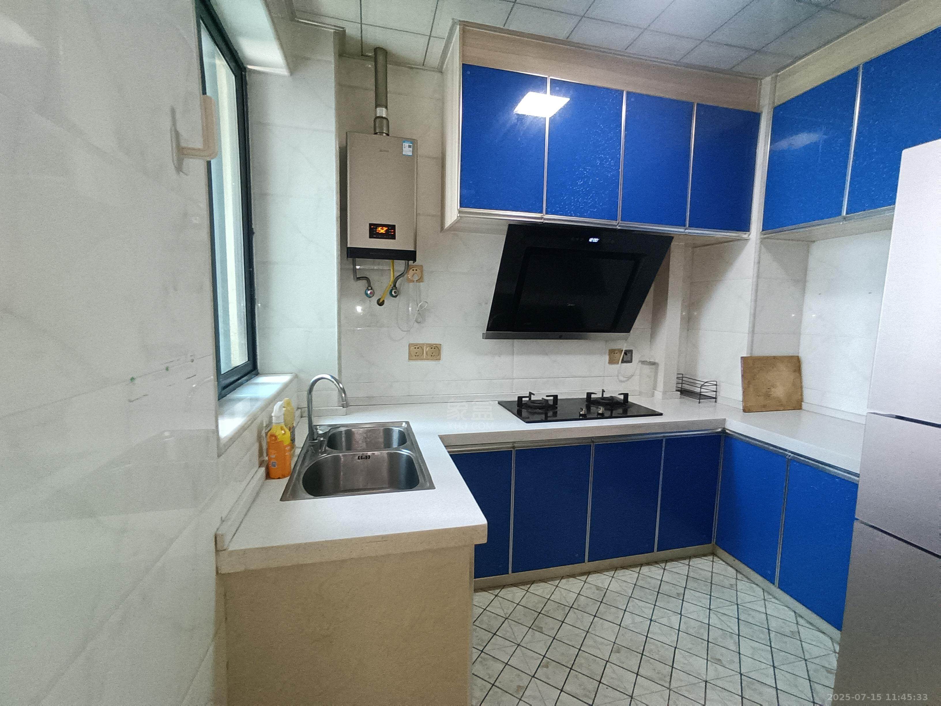 泰山一号 2室2厅1卫 1500.0元/月 泰山一号 2室2厅1卫 1500.0元/月室内图