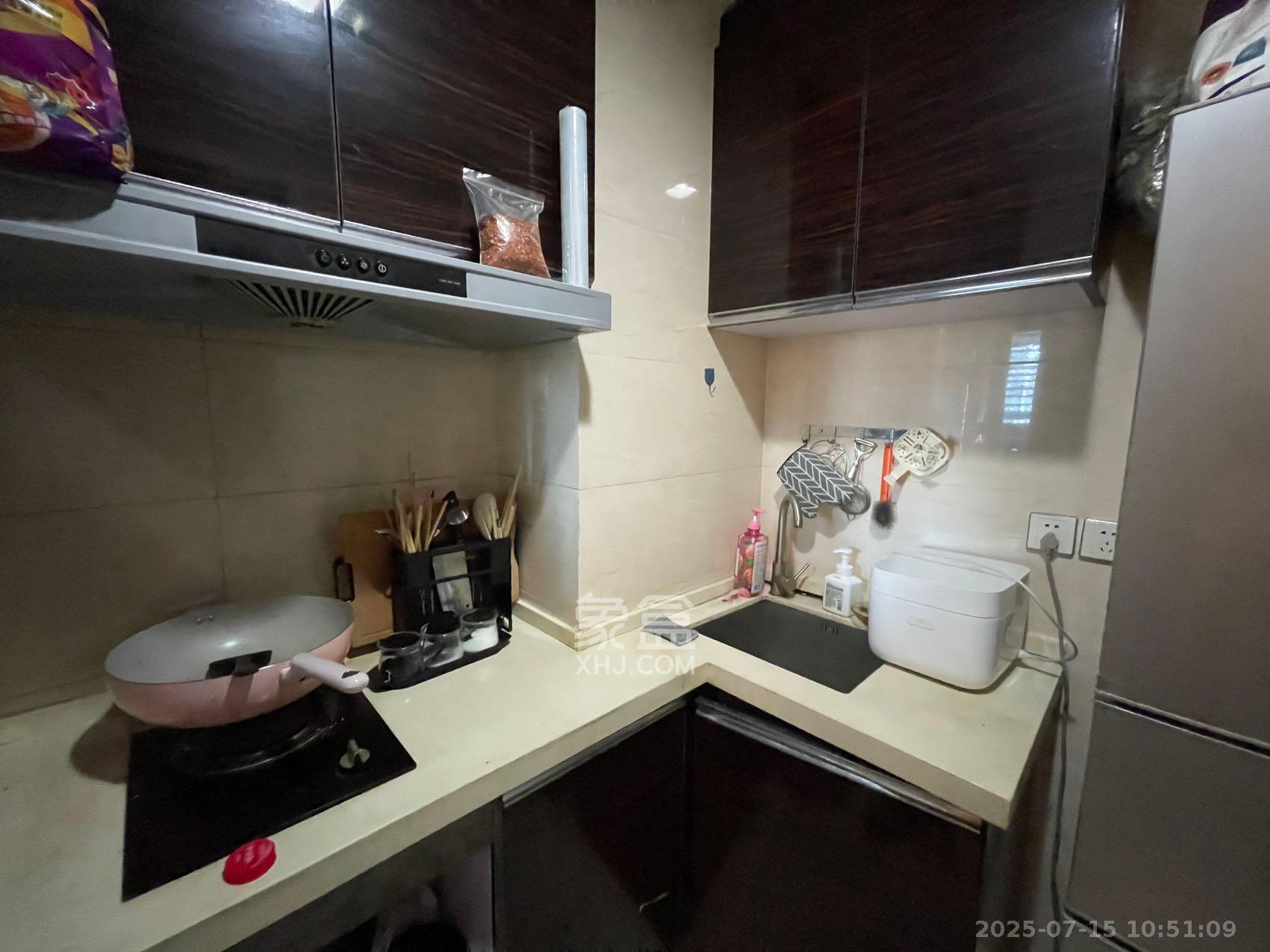 德思勤城市广场(宝格丽公寓) 1室0厅0卫 2200.0元/月 德思勤城市广场(宝格丽公寓) 1室0厅0卫 2200.0元/月室内图