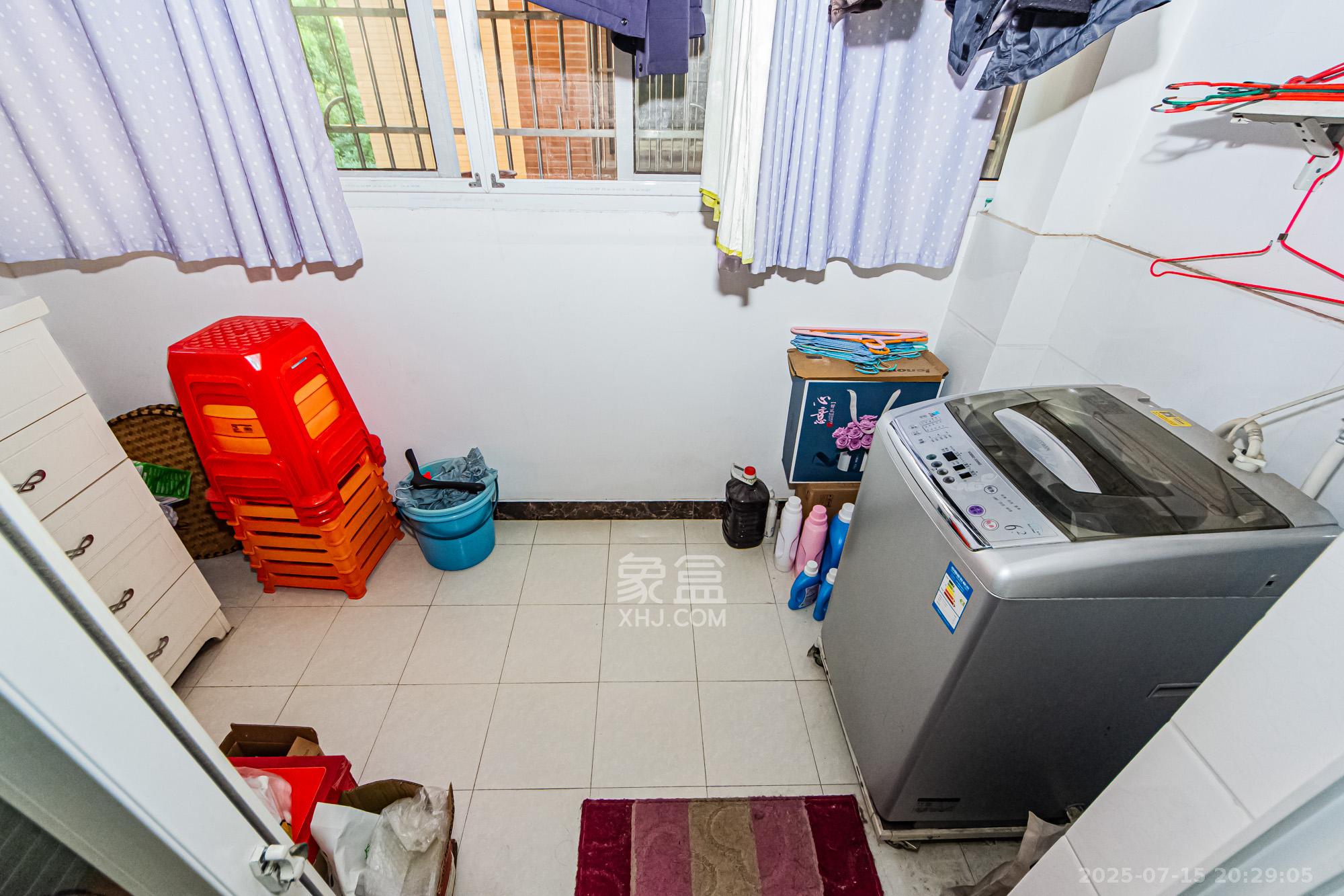 江临天下 4室2厅2卫 118.0万 江临天下 4室2厅2卫 118.0万阳台