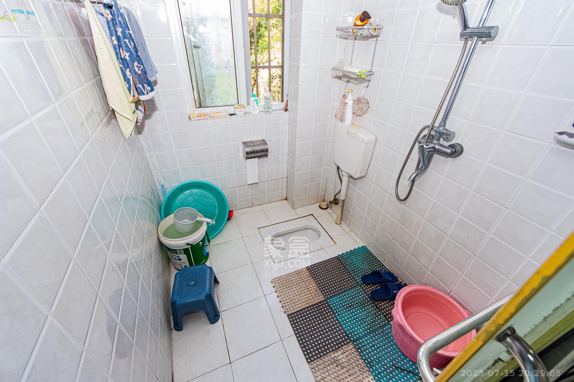 江临天下 4室2厅2卫 118.0万 江临天下 4室2厅2卫 118.0万卫生间