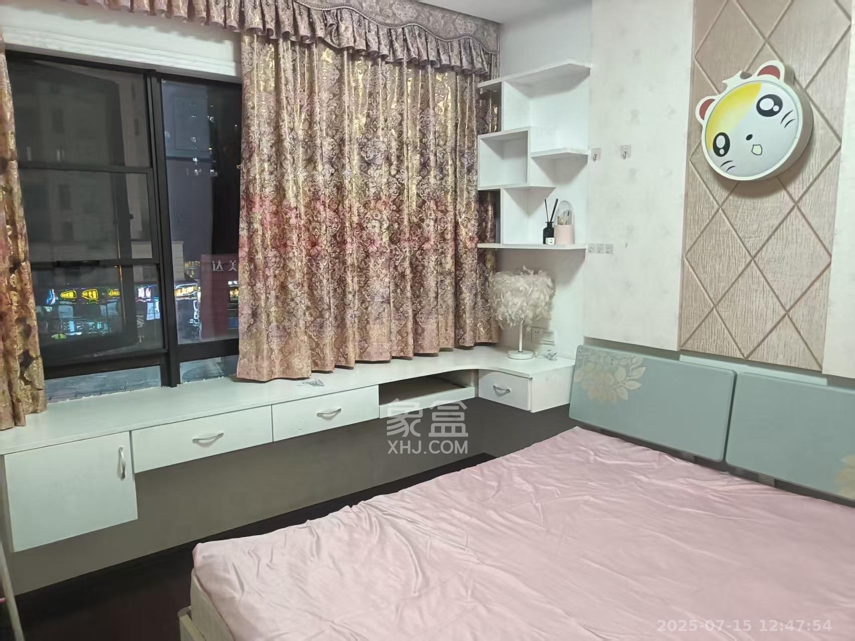 达美D6区  3室2厅2卫   3400.00元/月室内图