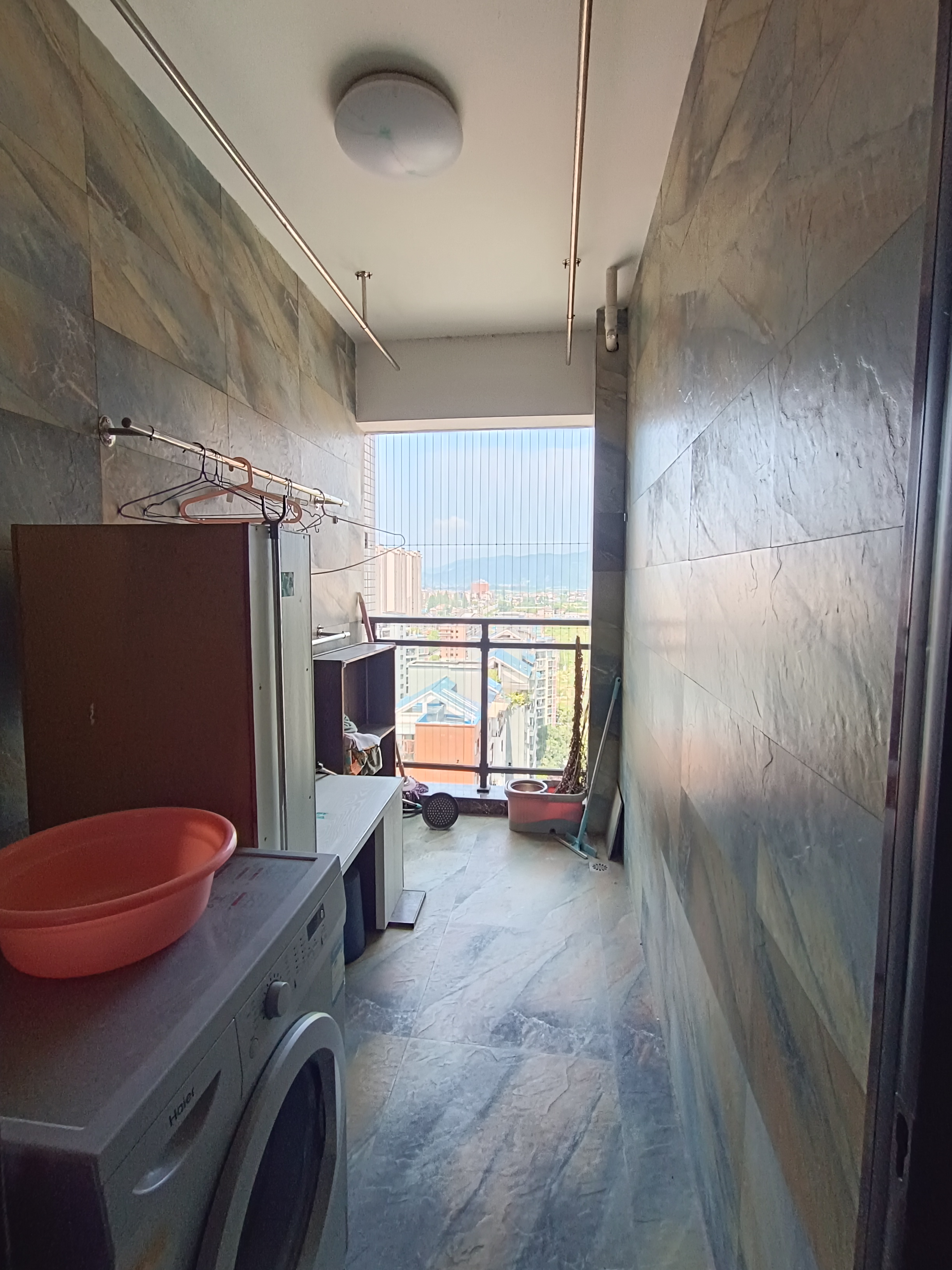 月亮湾三期  2室2厅1卫    1700.0元/月 月亮湾三期  2室2厅1卫    1700.0元/月室内图