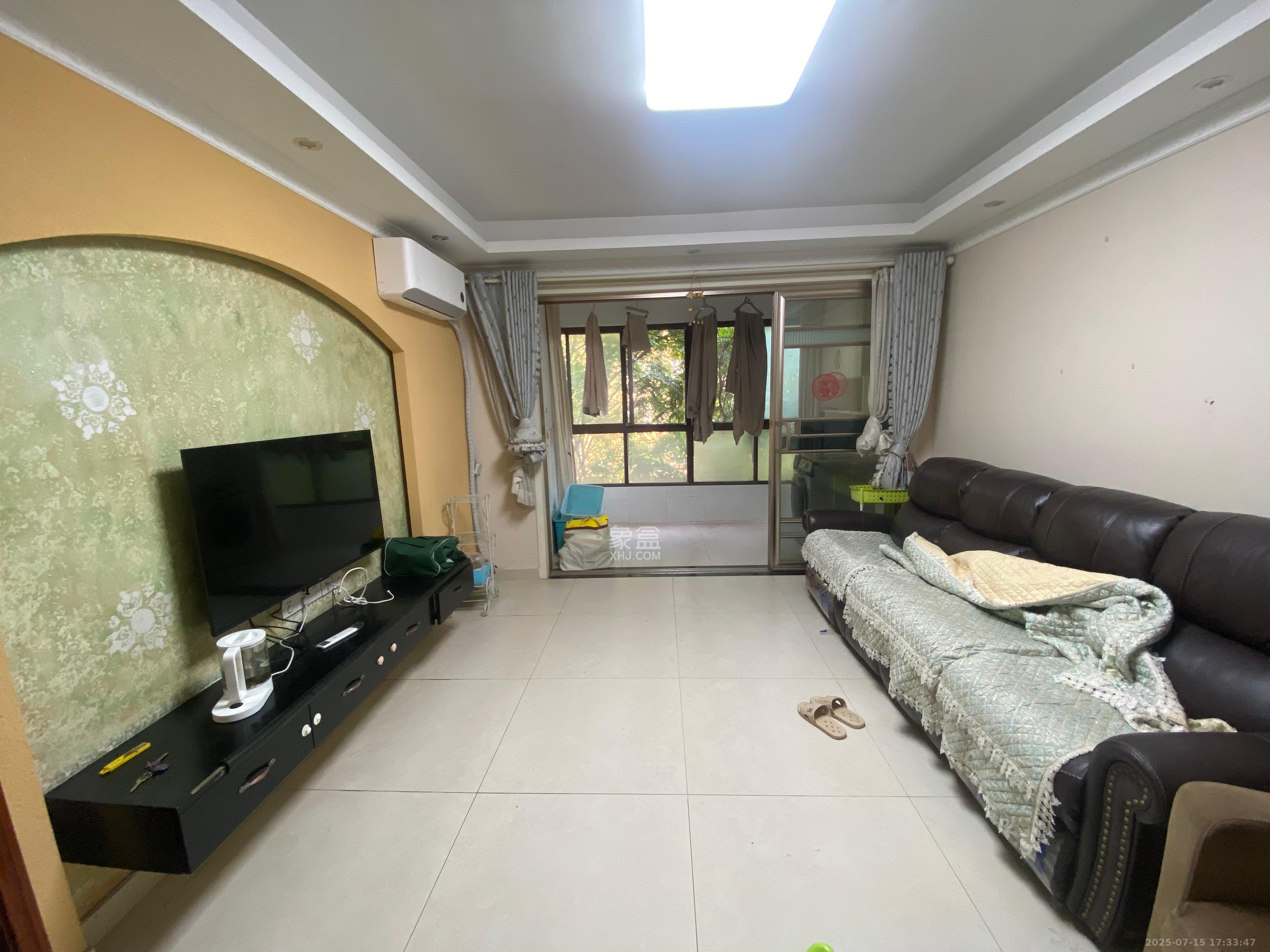 山语城二期  3室1厅1卫    1900.0元/月 山语城二期  3室1厅1卫    1900.0元/月室内图