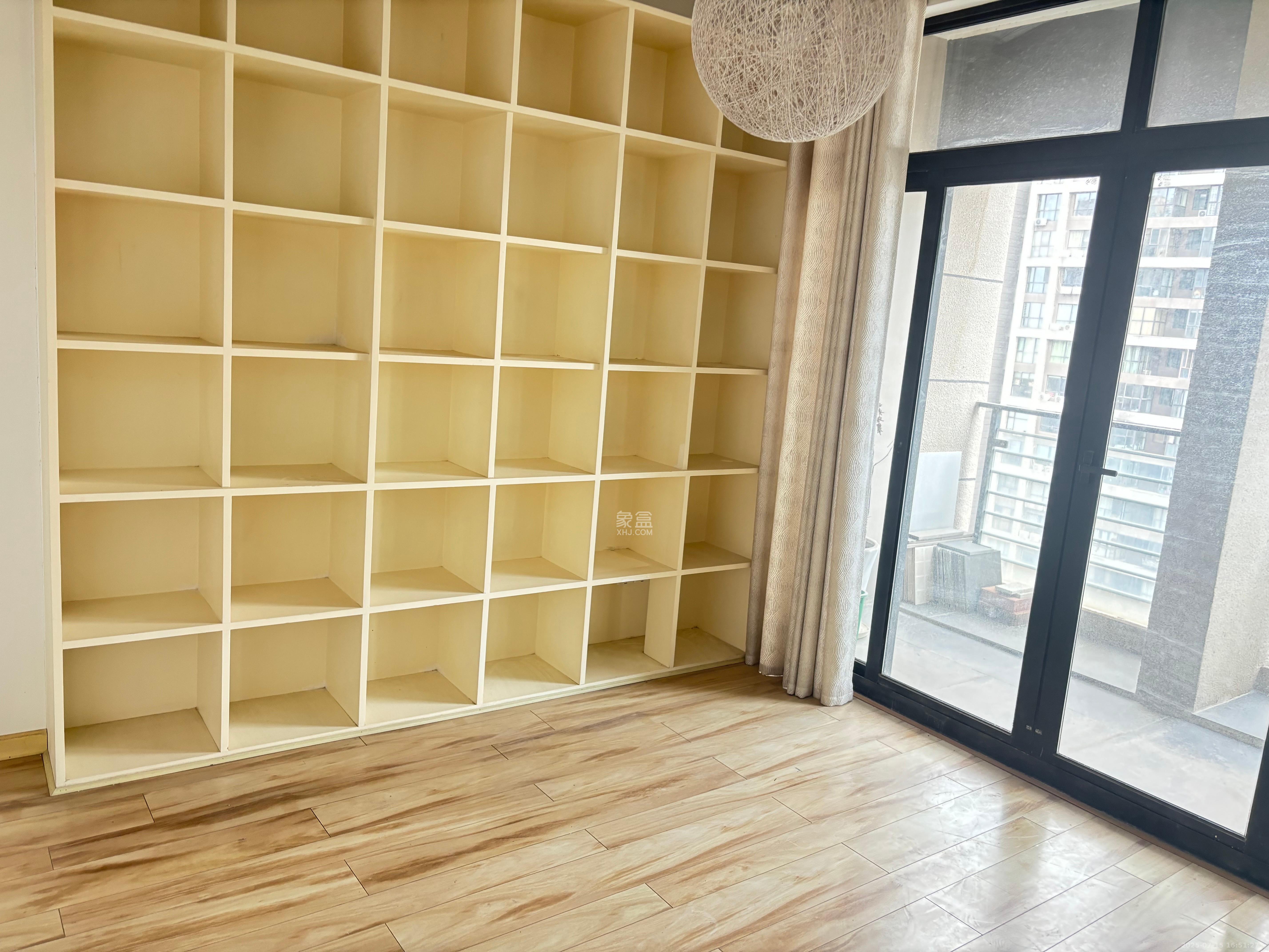 郡原广场  4室2厅2卫    4600.0元/月 郡原广场  4室2厅2卫    4600.0元/月室内图