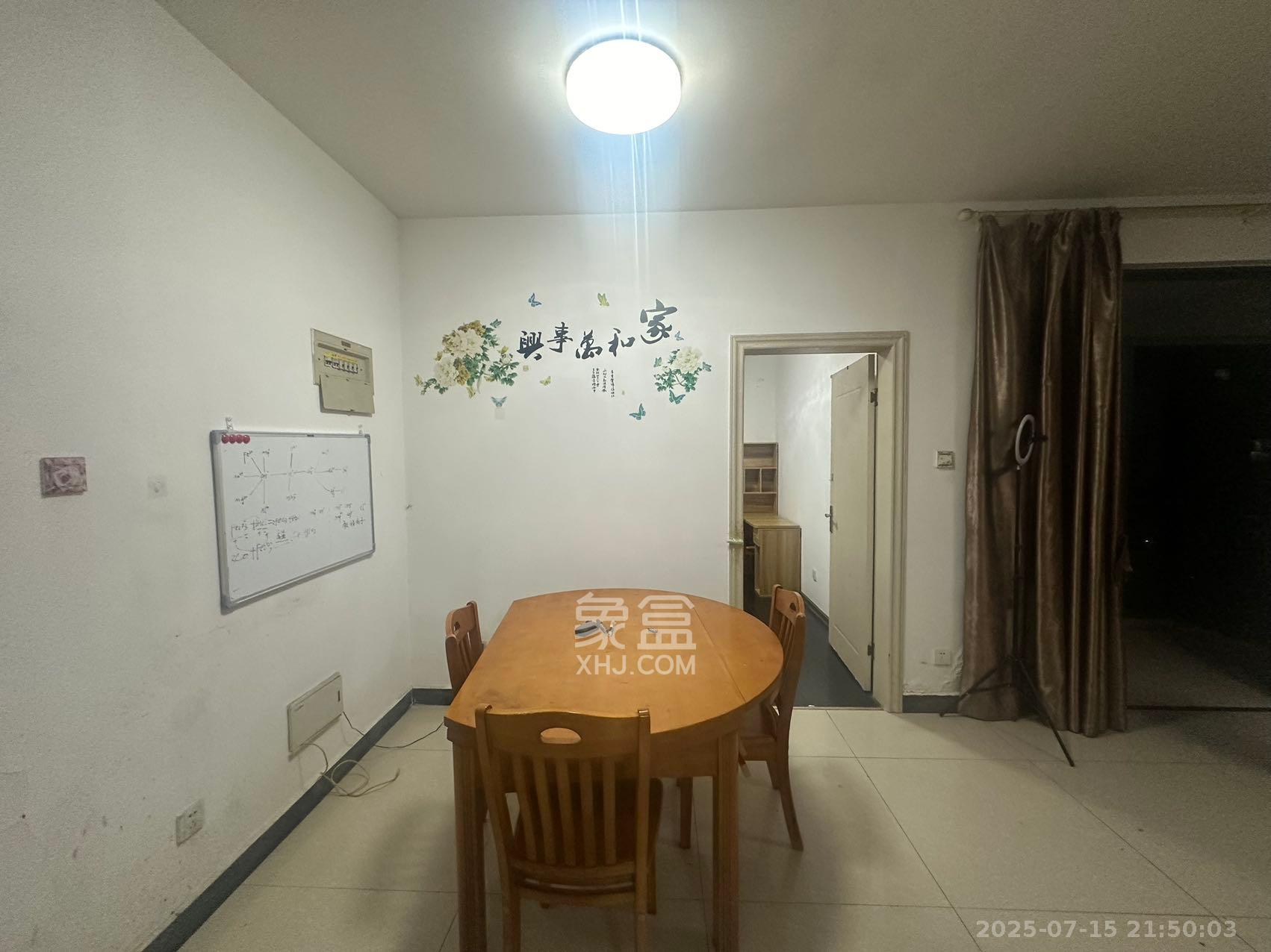 湘江世纪城豪江苑  2室2厅1卫    1800.0元/月 湘江世纪城豪江苑  2室2厅1卫    1800.0元/月室内图