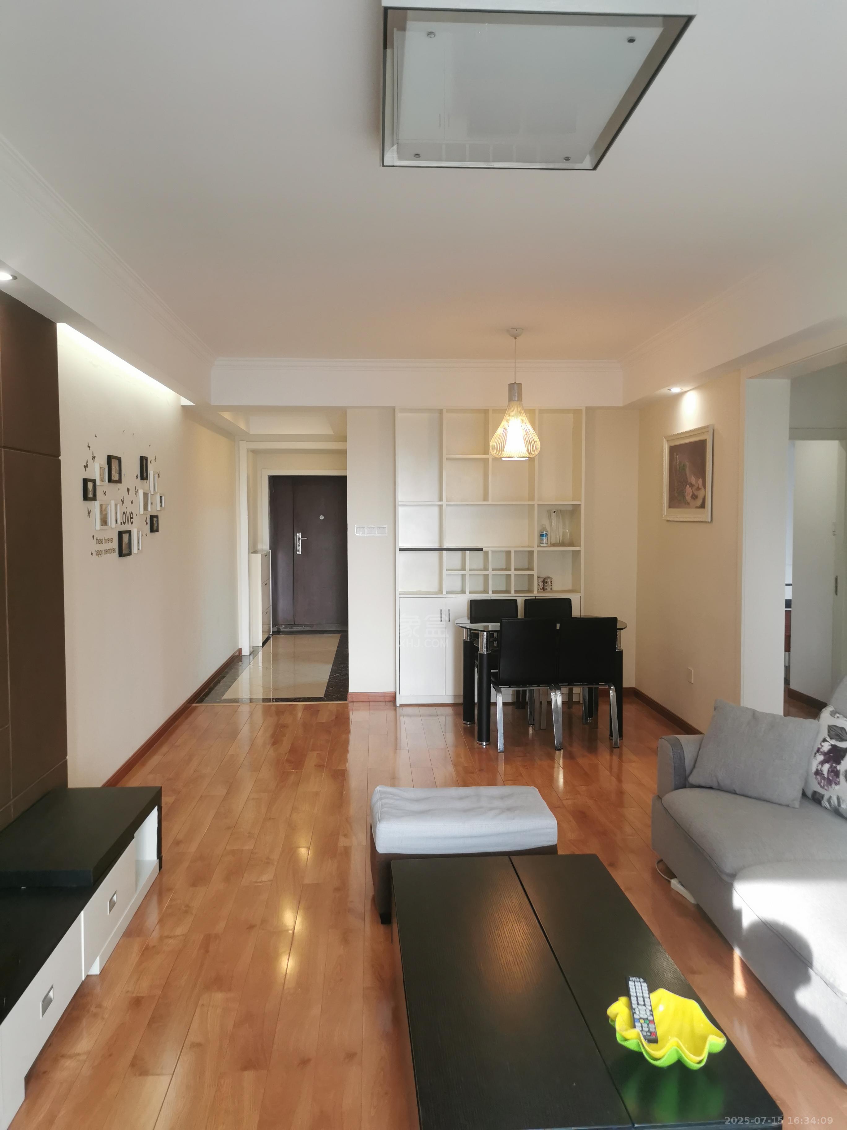 中建御山和苑  3室2厅1卫   2200.00元/月室内图