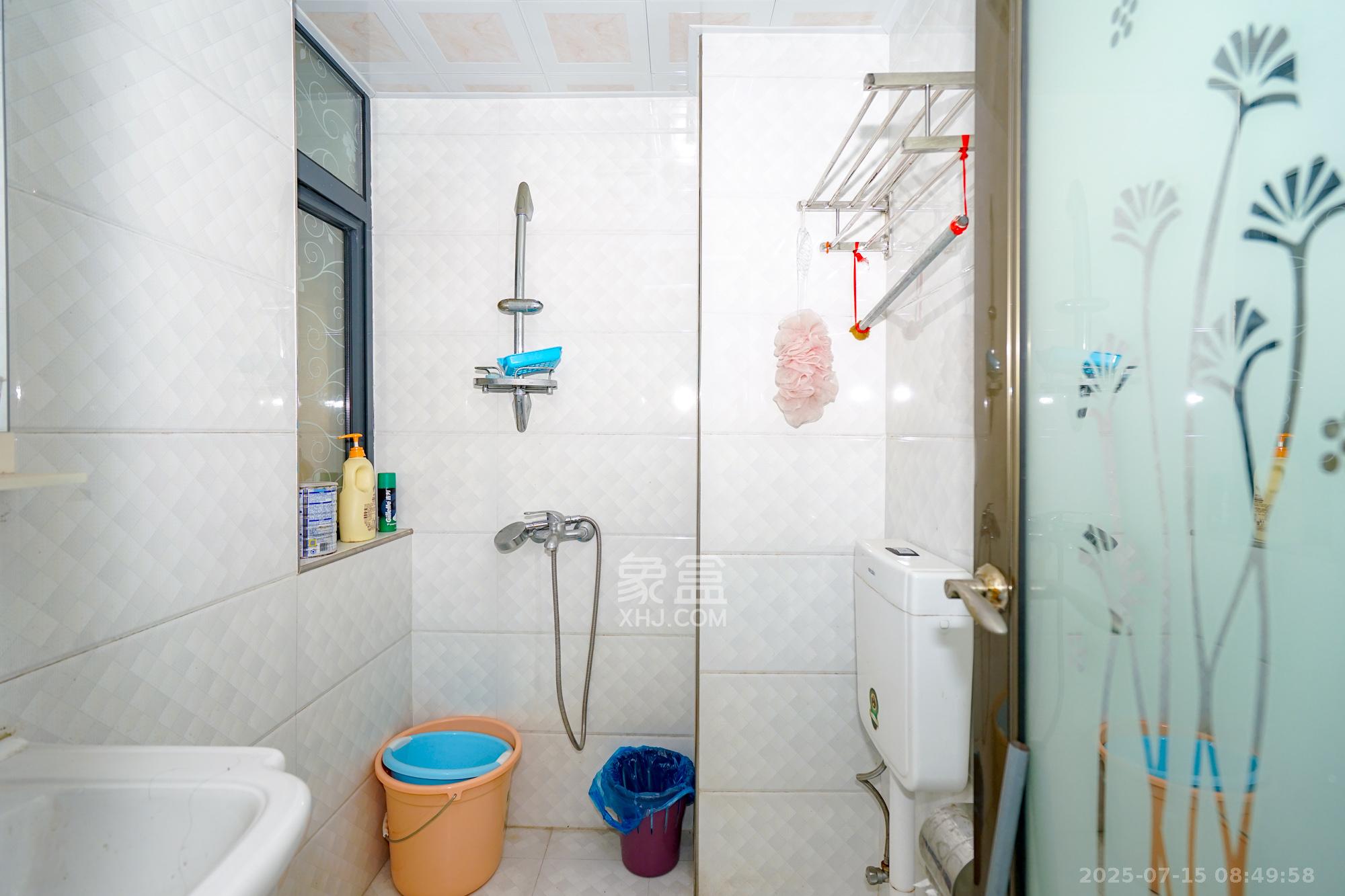 中建芙蓉工社 2室1厅1卫 1600.0元/月 中建芙蓉工社 2室1厅1卫 1600.0元/月室内图