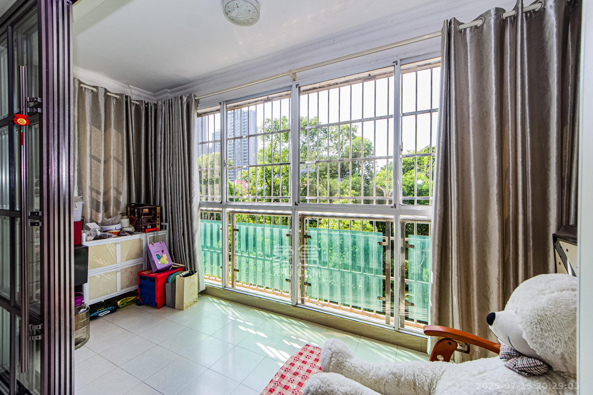 江临天下 4室2厅2卫 118.0万 江临天下 4室2厅2卫 118.0万阳台