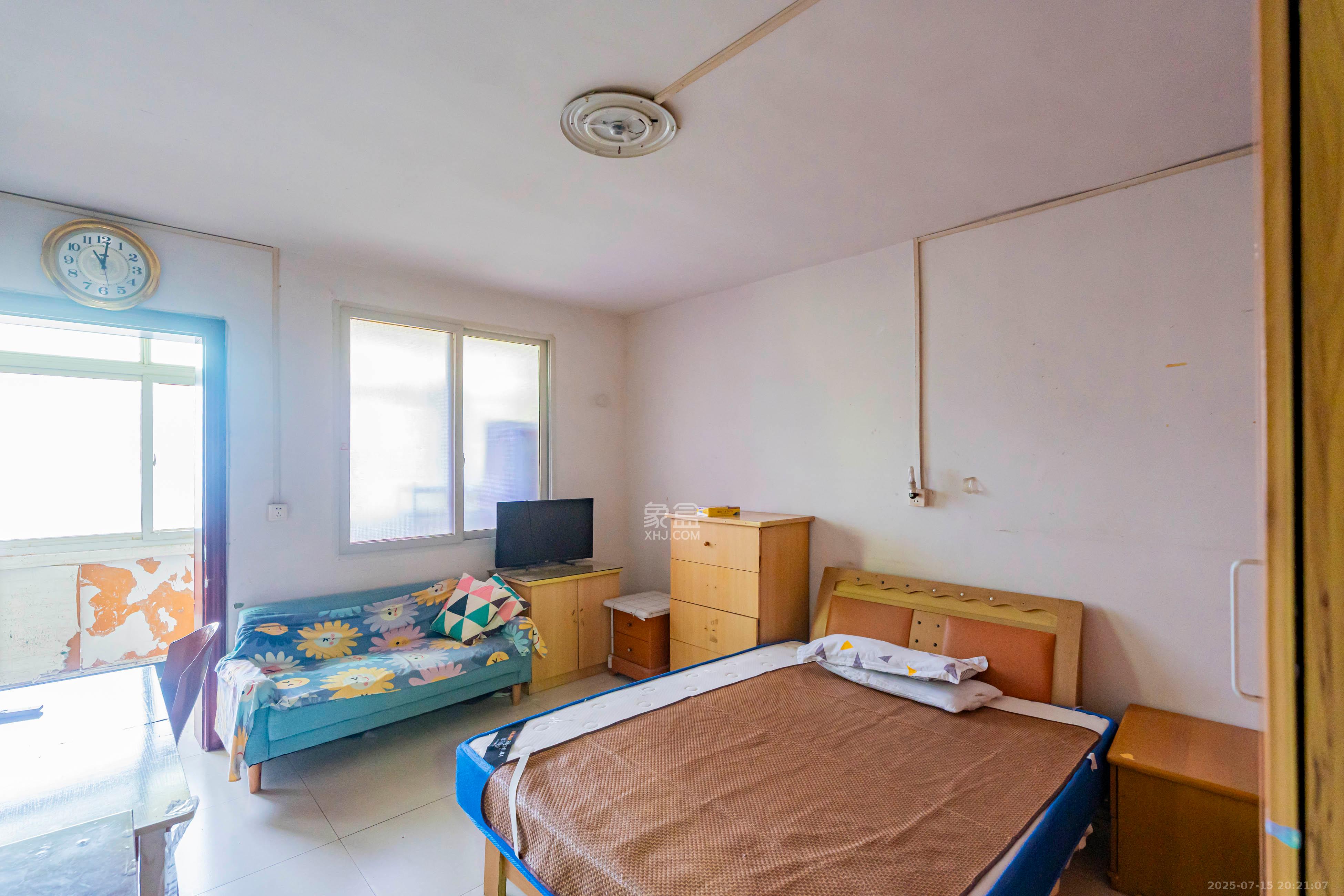 建湘新村  2室1厅1卫   32.00万卧室