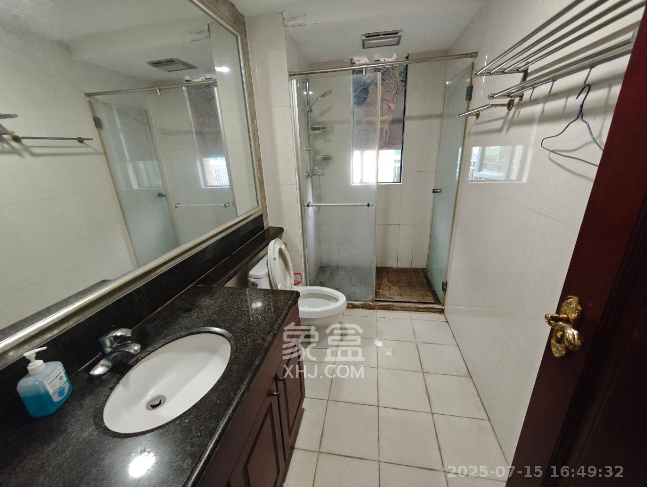 恒大城 3室2厅2卫 2500.0元/月 恒大城 3室2厅2卫 2500.0元/月室内图