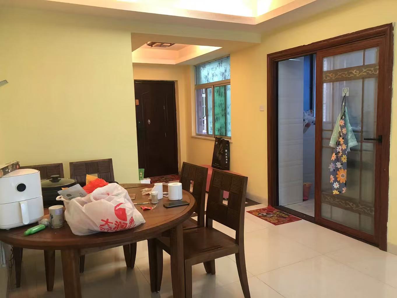 上丹小区 3室2厅1卫 2500.0元/月 上丹小区 3室2厅1卫 2500.0元/月室内图