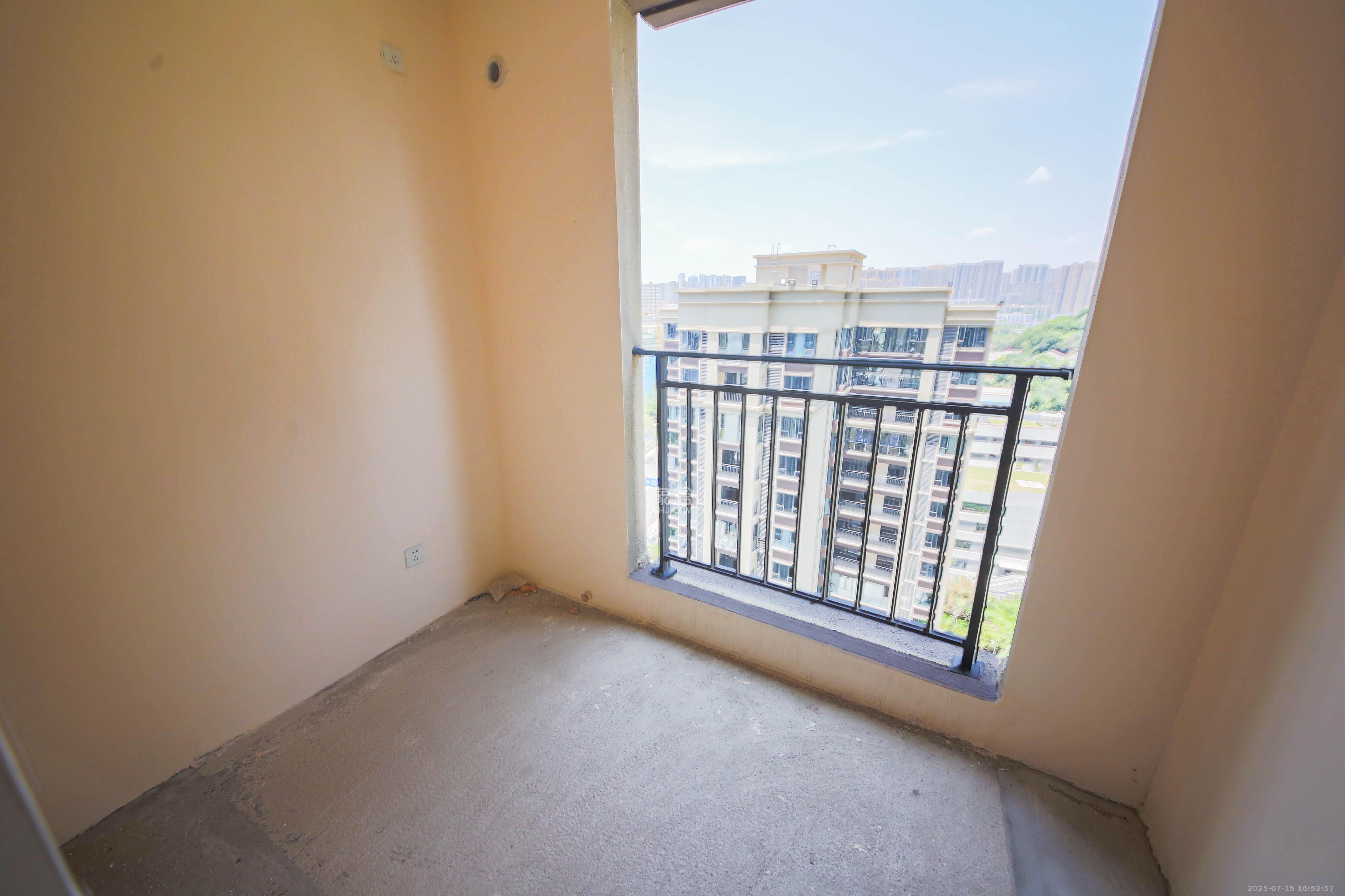 中建钰和城 4室2厅2卫 170.0万 中建钰和城 4室2厅2卫 170.0万卧室