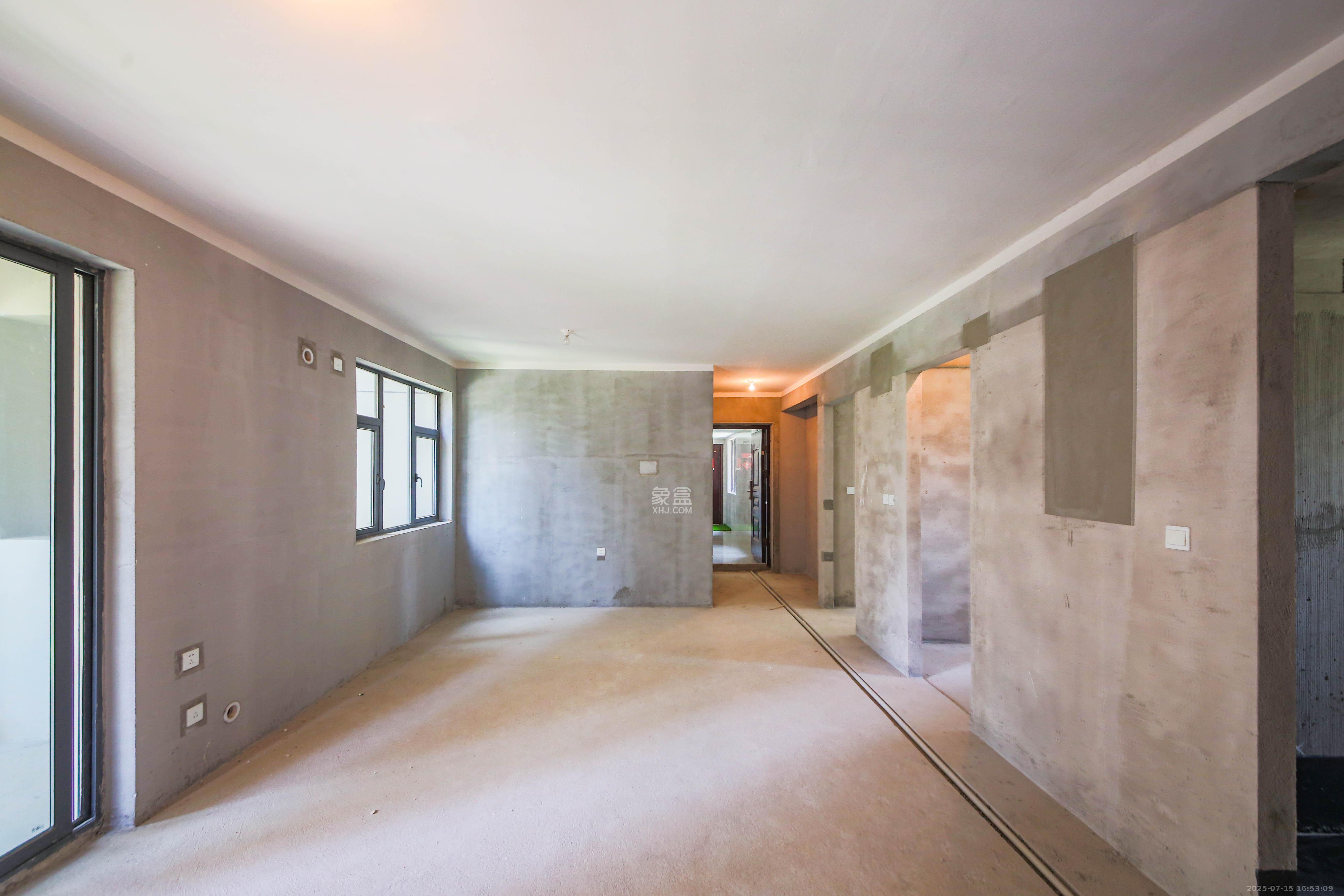 中建钰和城  3室2厅2卫   140.00万