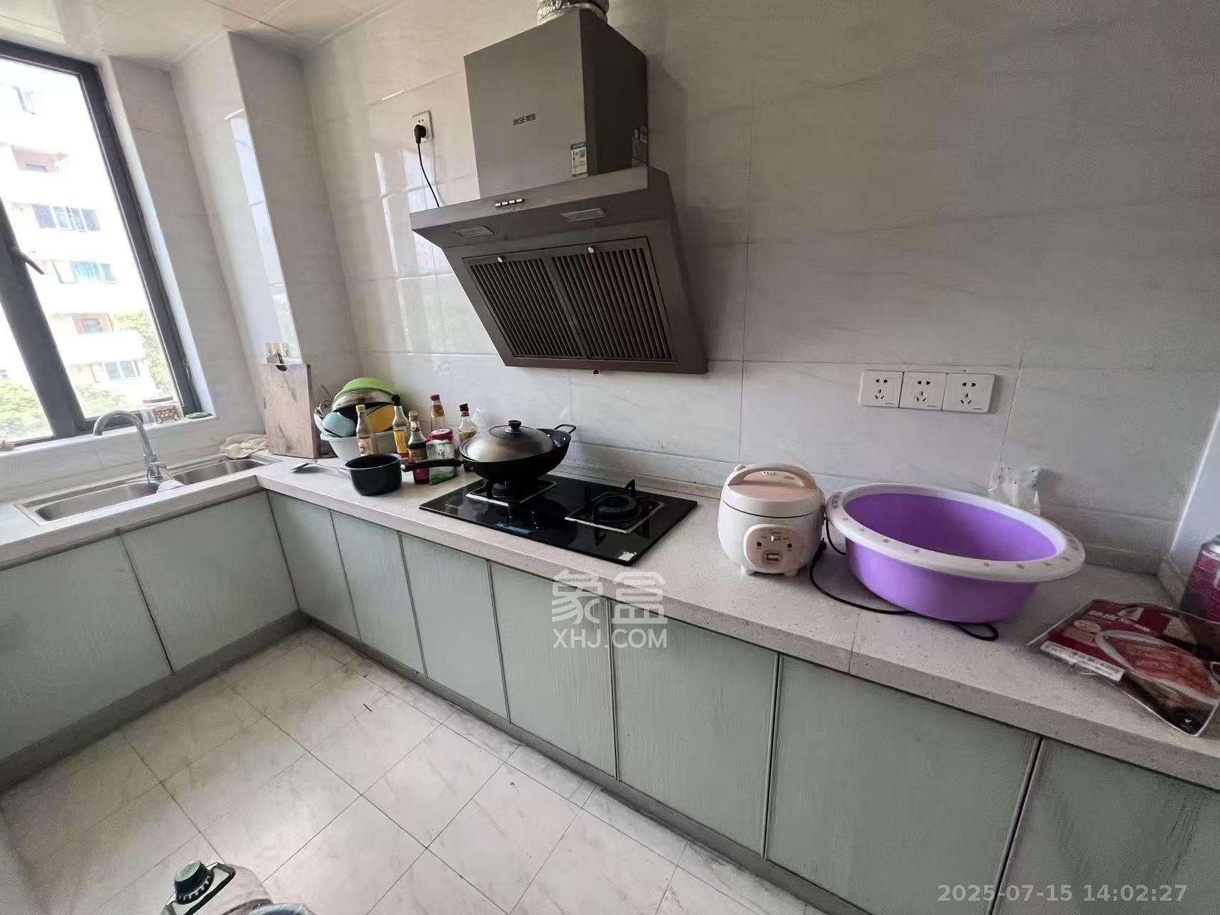 金轮星光名座 1室2厅1卫 1700.0元/月 金轮星光名座 1室2厅1卫 1700.0元/月室内图