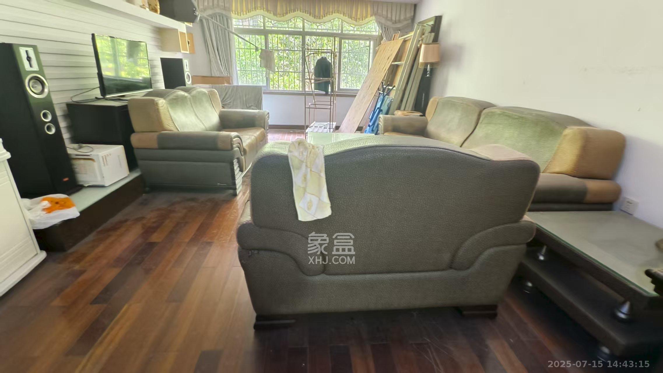 恒达时代花园  4室1厅1卫    2400.0元/月 恒达时代花园  4室1厅1卫    2400.0元/月室内图