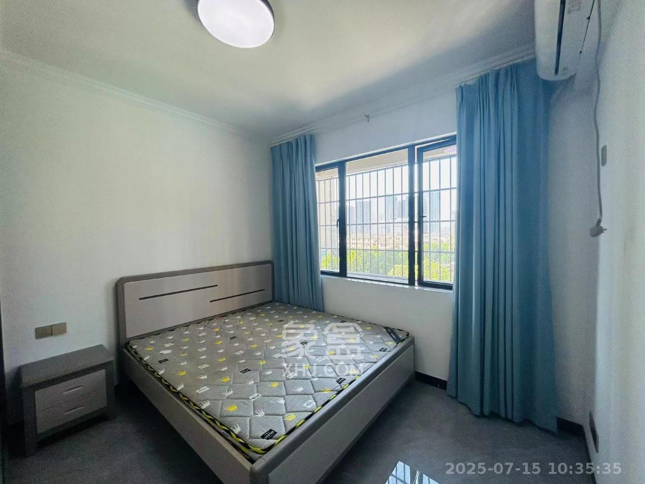 长房明宸府  3室2厅1卫   2400.00元/月室内图