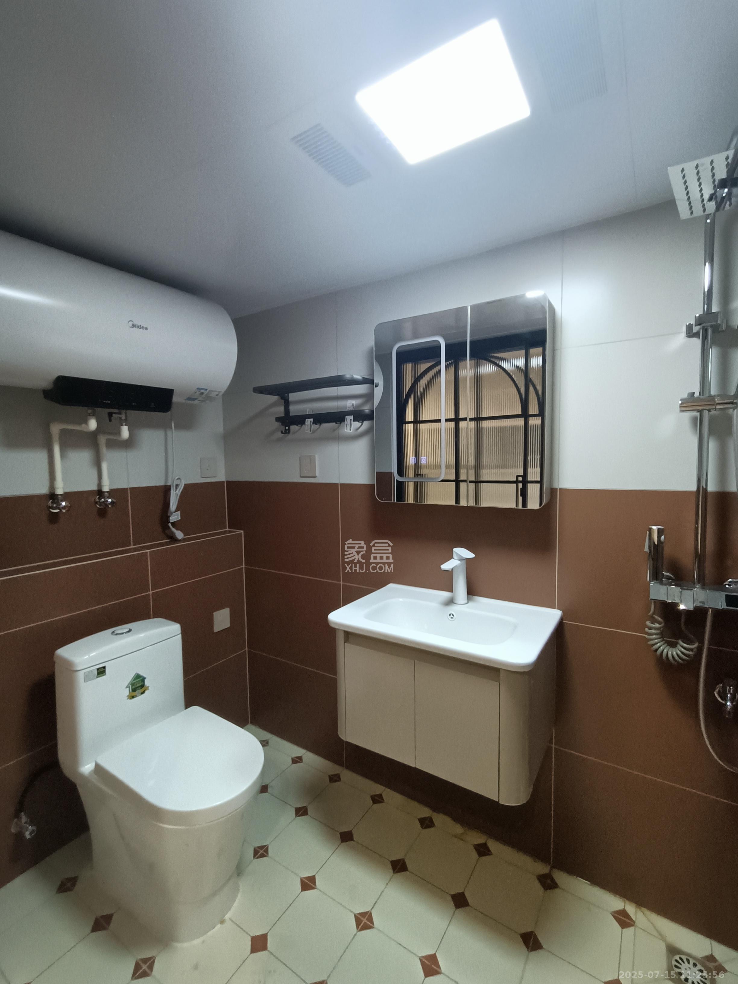 建发养云  2室1厅1卫    2700.0元/月 建发养云  2室1厅1卫    2700.0元/月室内图