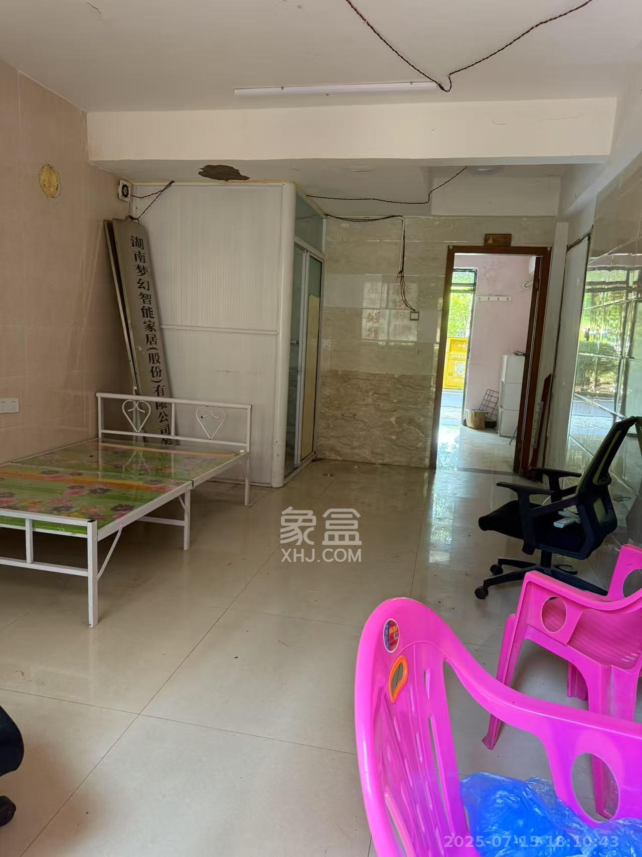 诚兴园 3室2厅2卫 3000.0元/月 诚兴园 3室2厅2卫 3000.0元/月室内图