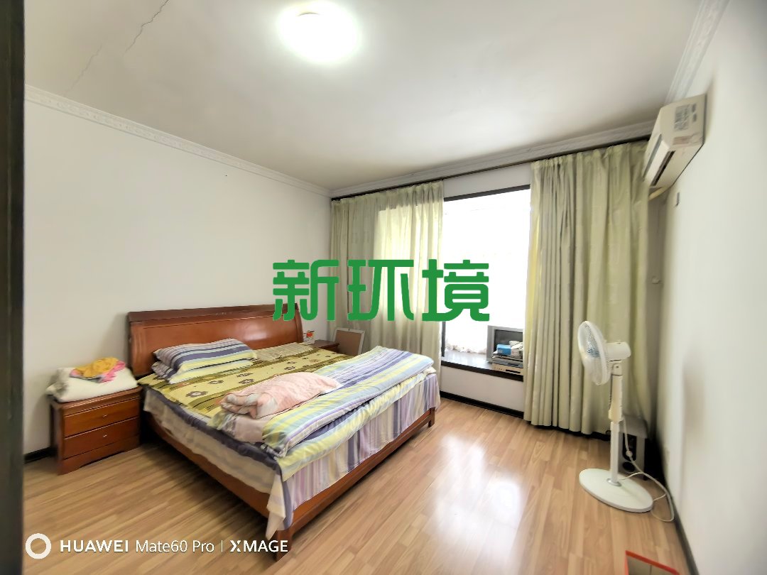 融苑小区  3室2厅2卫   43.80万客厅
